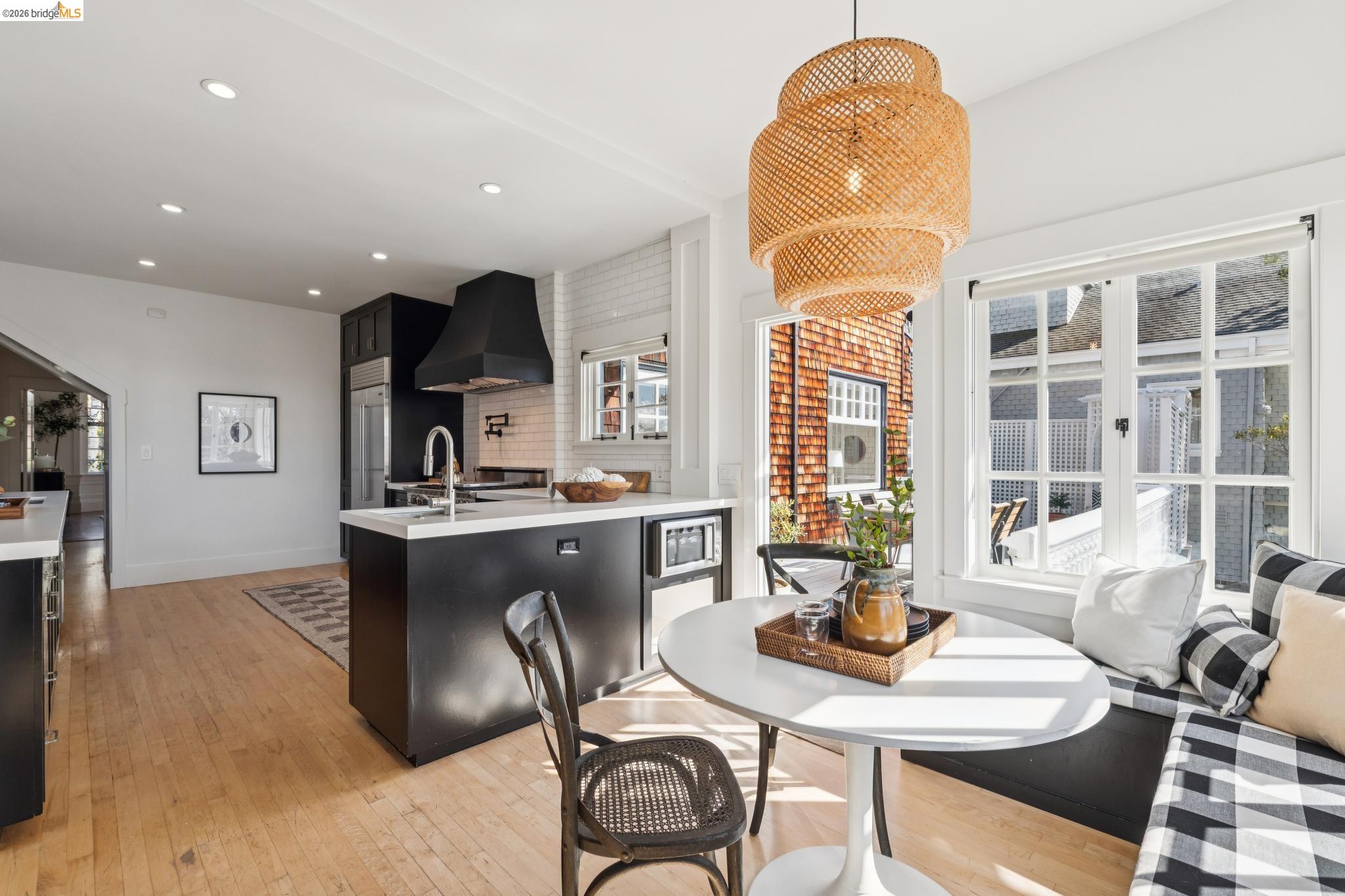 Detail Gallery Image 26 of 60 For 19 Monte Avenue, Piedmont,  CA 94611 - 4 Beds | 3/1 Baths