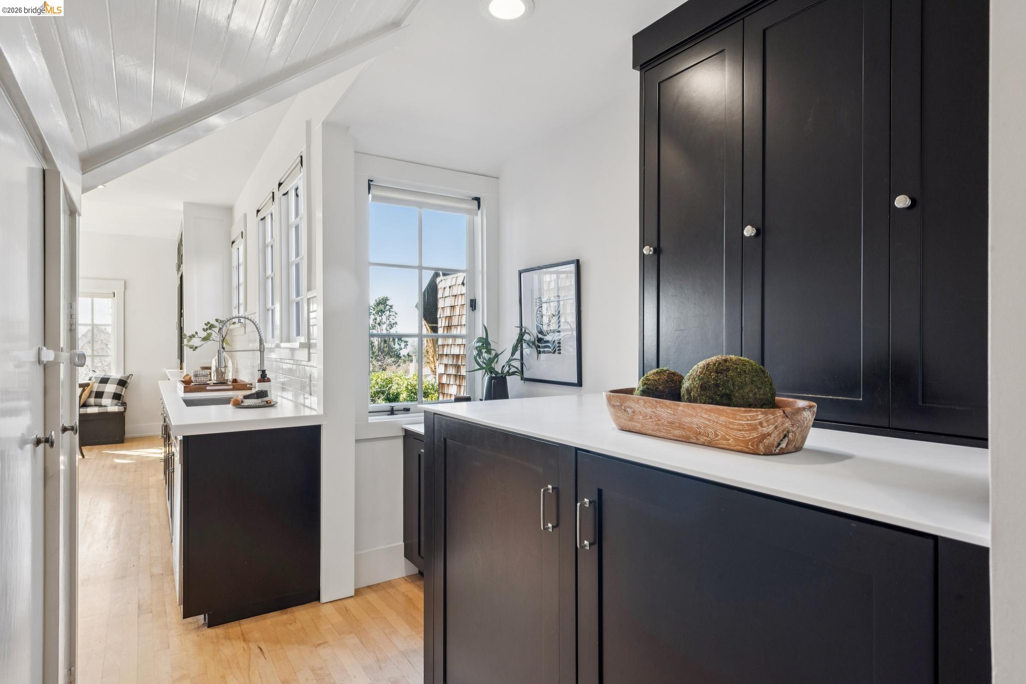 Detail Gallery Image 30 of 60 For 19 Monte Avenue, Piedmont,  CA 94611 - 4 Beds | 3/1 Baths