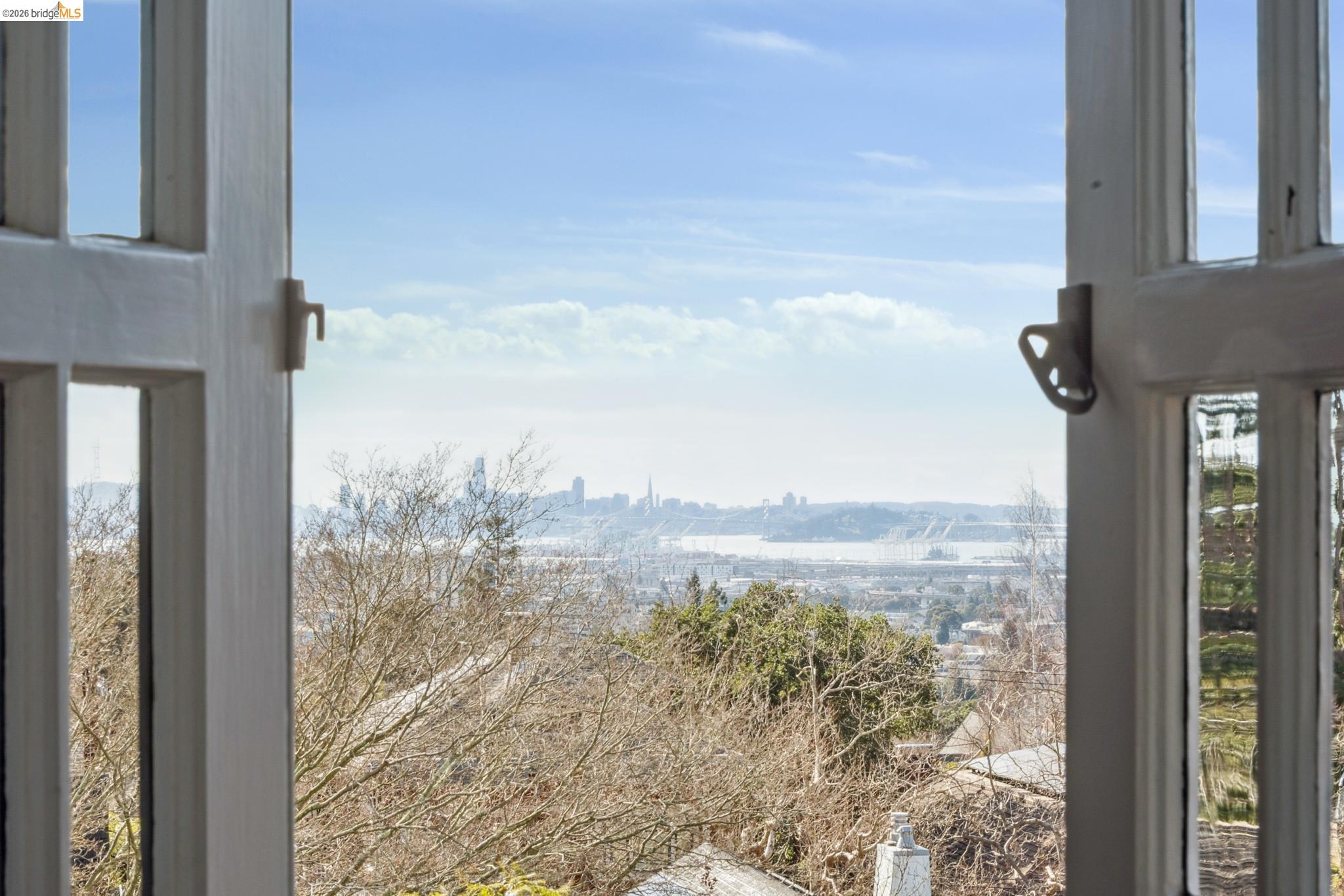 Detail Gallery Image 33 of 60 For 19 Monte Avenue, Piedmont,  CA 94611 - 4 Beds | 3/1 Baths