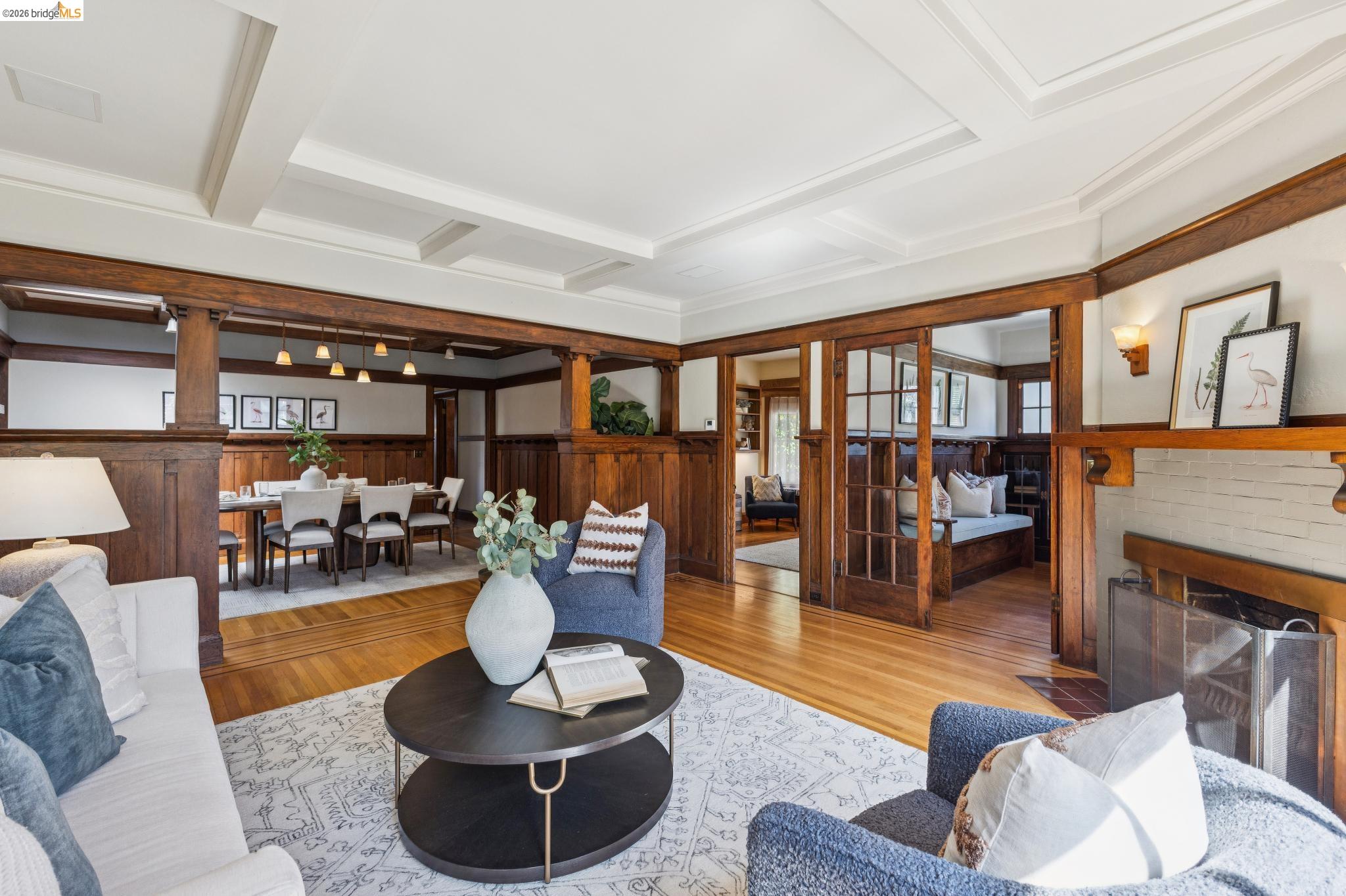 Detail Gallery Image 15 of 60 For 360 Alcatraz Ave, Oakland,  CA 94618 - 4 Beds | 2/1 Baths