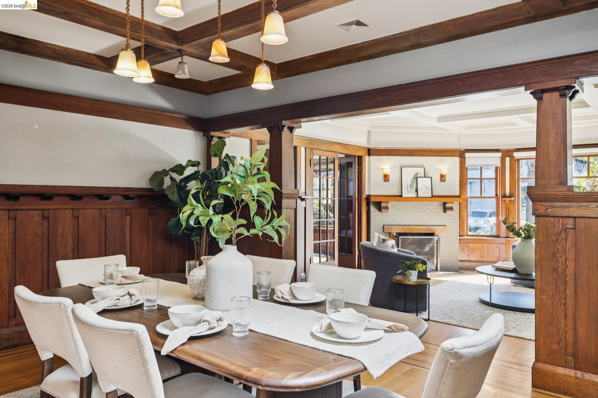 Detail Gallery Image 19 of 60 For 360 Alcatraz Ave, Oakland,  CA 94618 - 4 Beds | 2/1 Baths