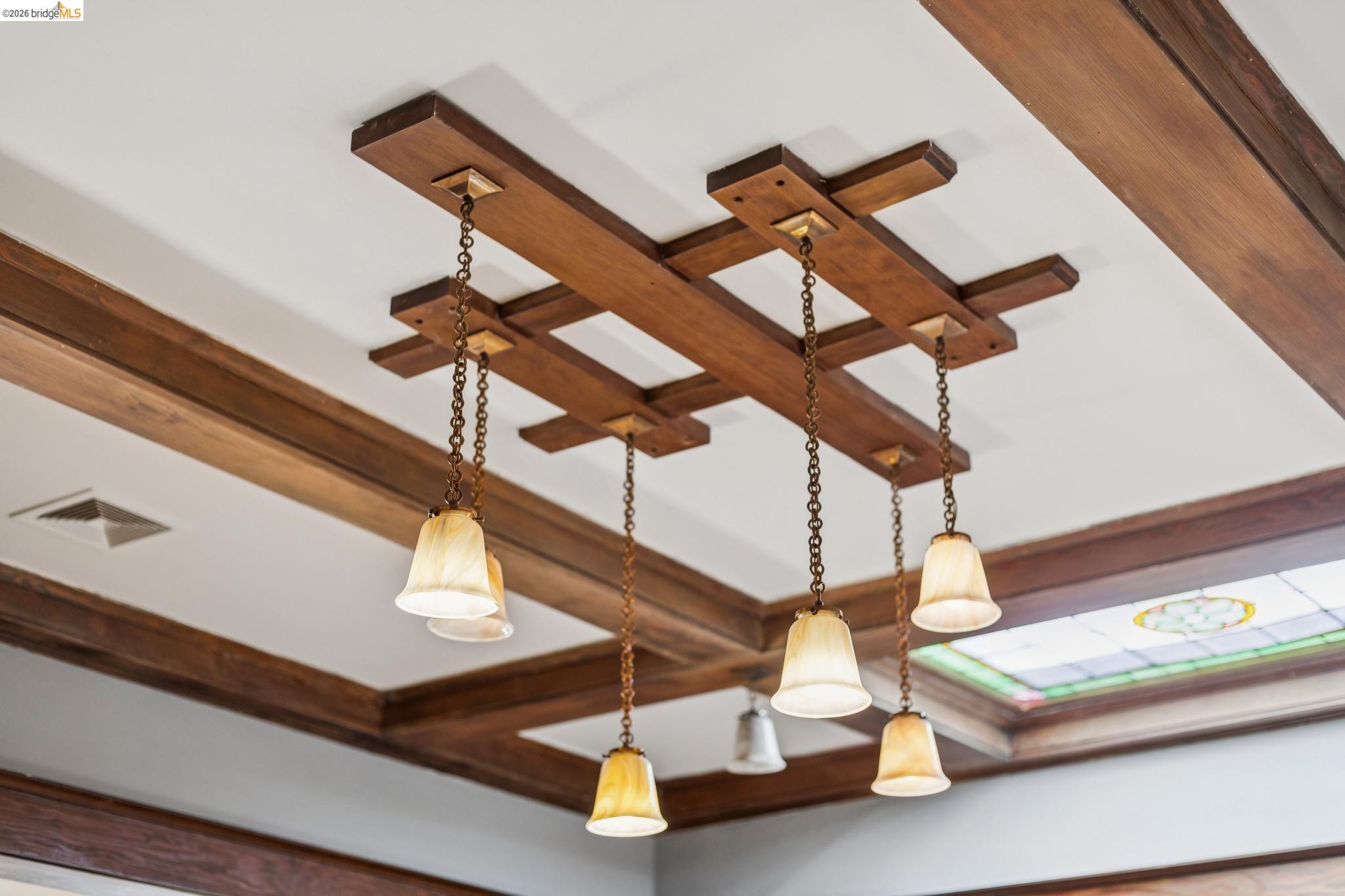 Detail Gallery Image 20 of 60 For 360 Alcatraz Ave, Oakland,  CA 94618 - 4 Beds | 2/1 Baths