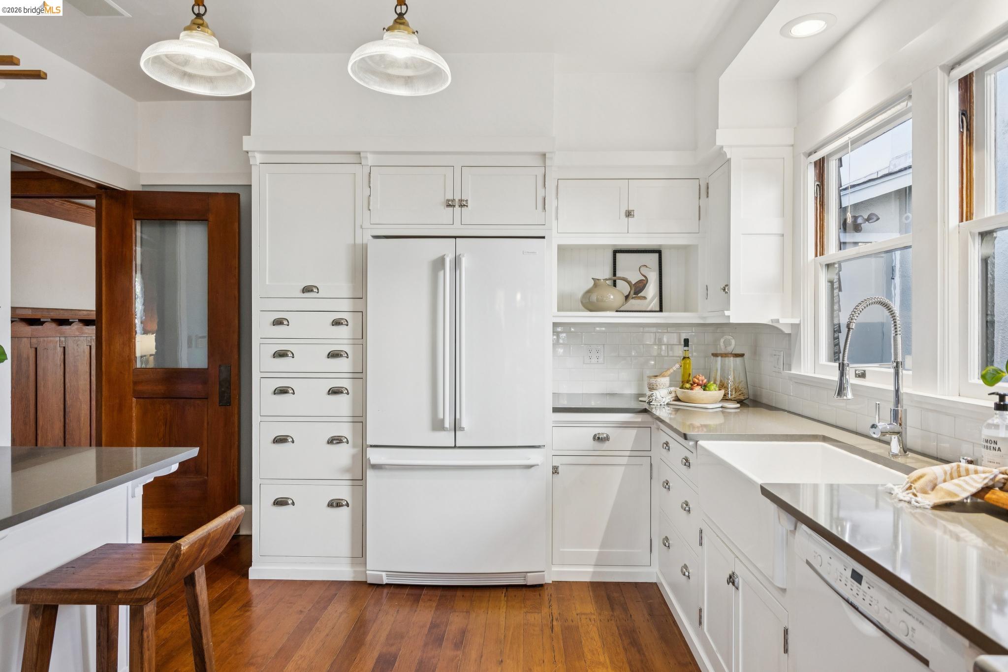 Detail Gallery Image 37 of 60 For 360 Alcatraz Ave, Oakland,  CA 94618 - 4 Beds | 2/1 Baths