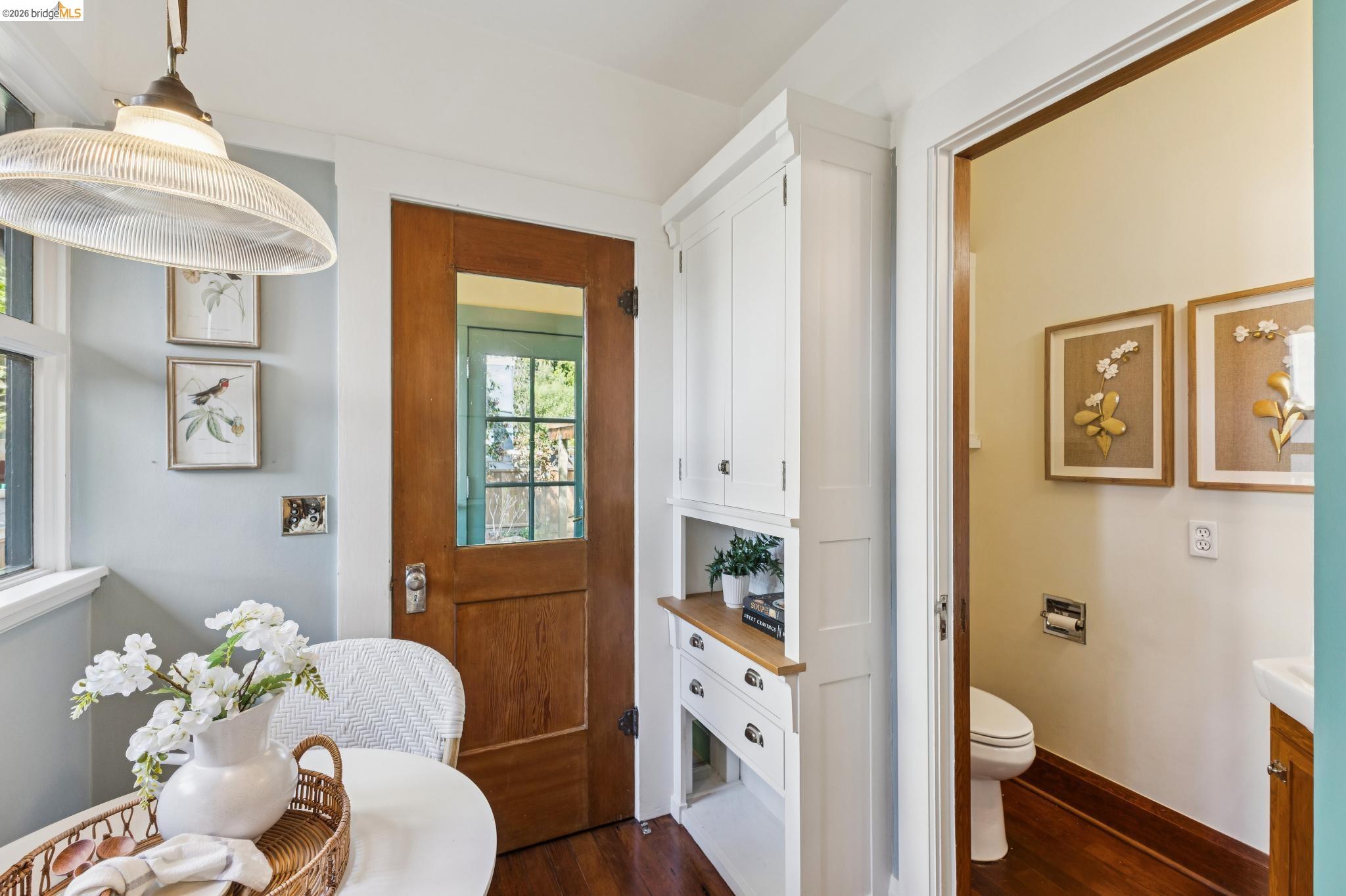 Detail Gallery Image 40 of 60 For 360 Alcatraz Ave, Oakland,  CA 94618 - 4 Beds | 2/1 Baths