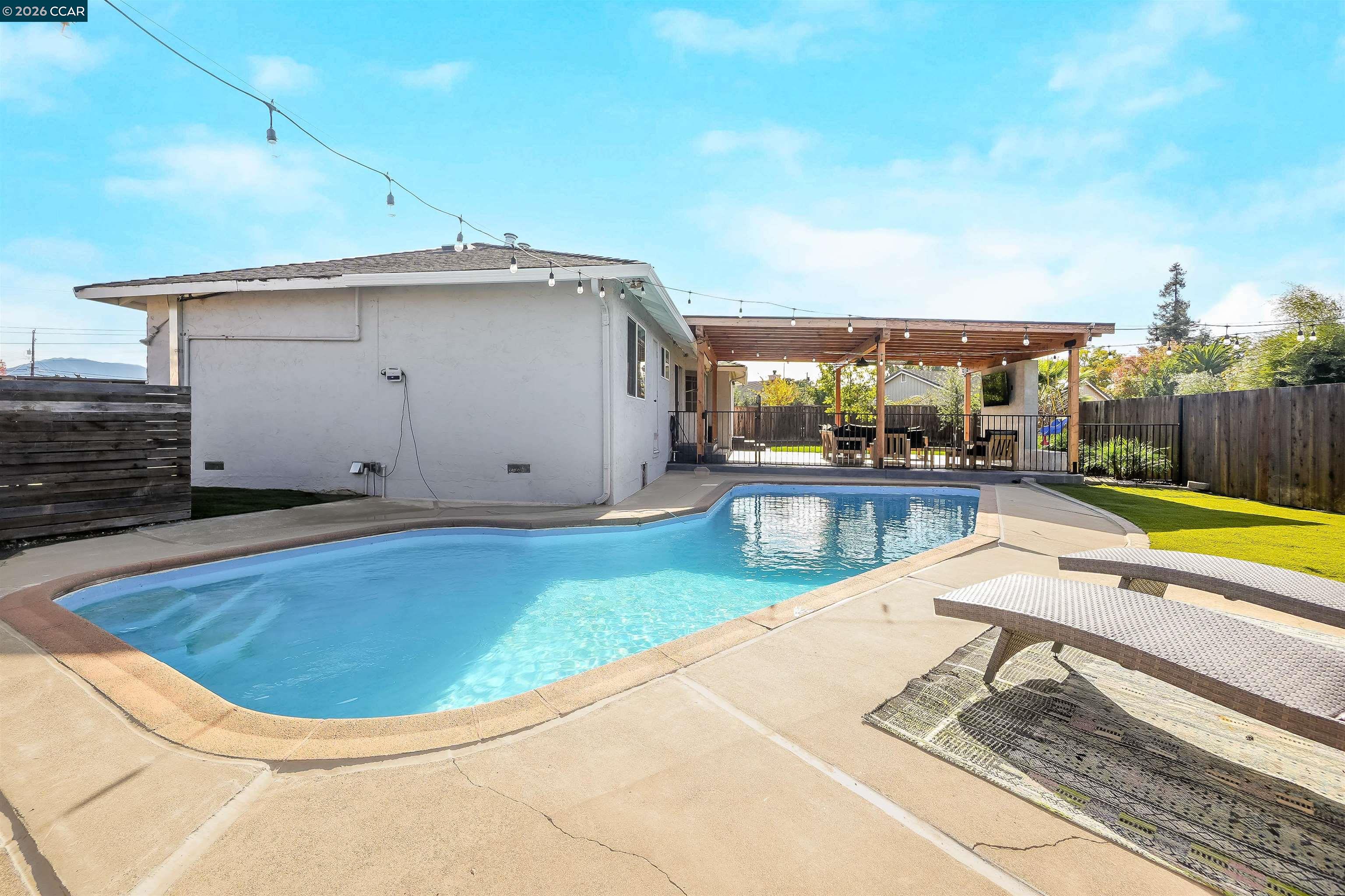 Detail Gallery Image 41 of 48 For 1745 Eucalyptus Ct, Concord,  CA 94521 - 3 Beds | 2 Baths