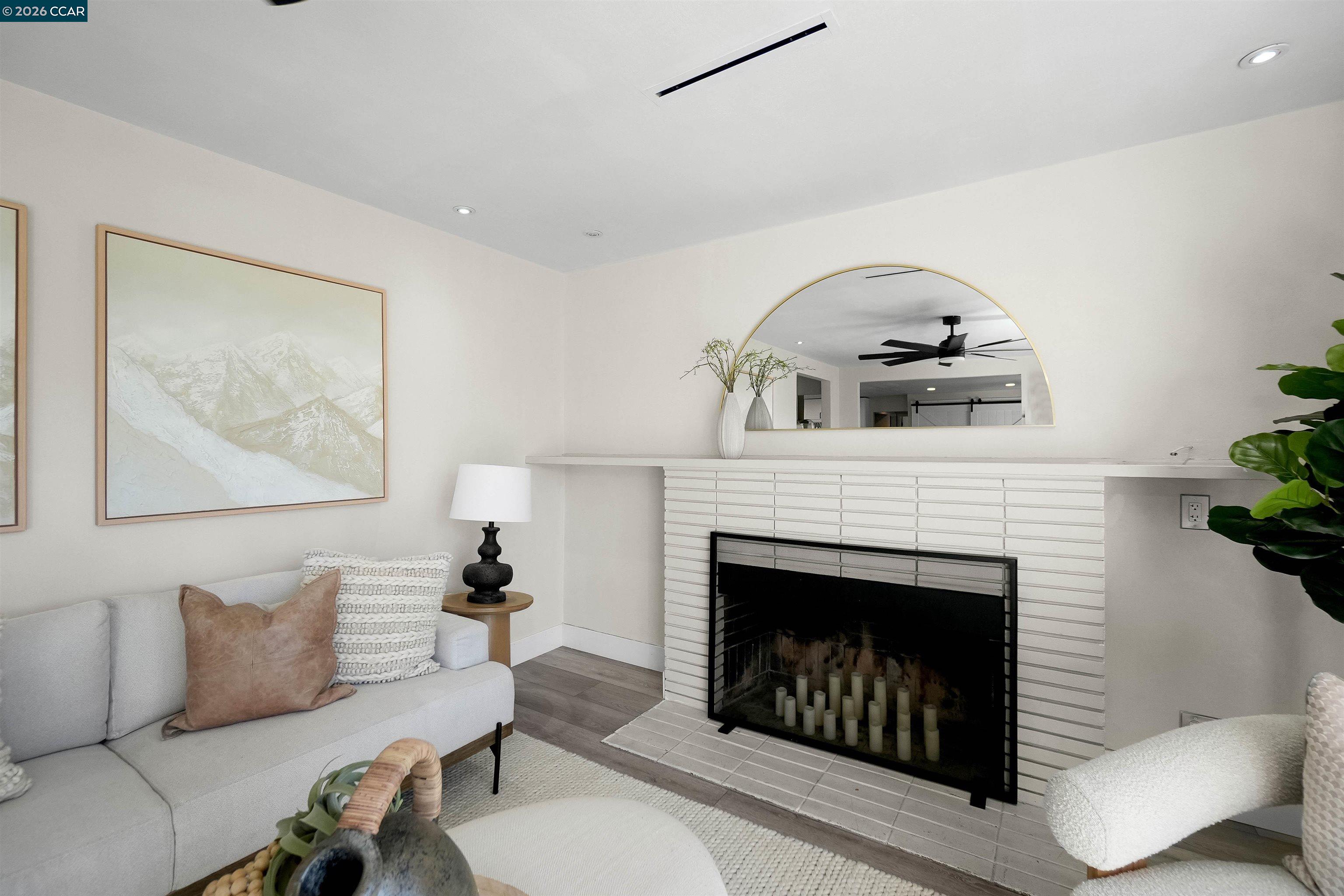 Detail Gallery Image 9 of 48 For 1745 Eucalyptus Ct, Concord,  CA 94521 - 3 Beds | 2 Baths