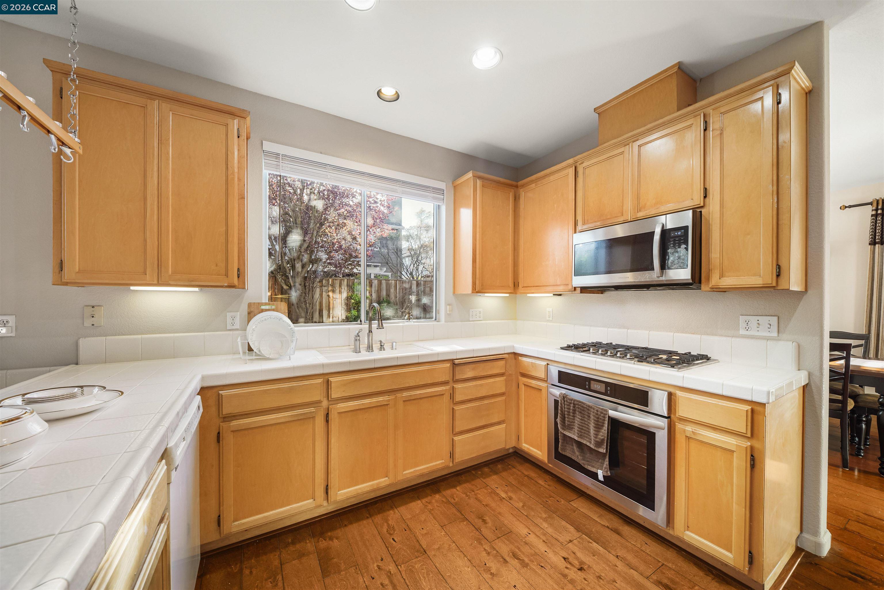 Detail Gallery Image 29 of 60 For 34 Elmwood Dr, San Ramon,  CA 94583 - 3 Beds | 2/1 Baths