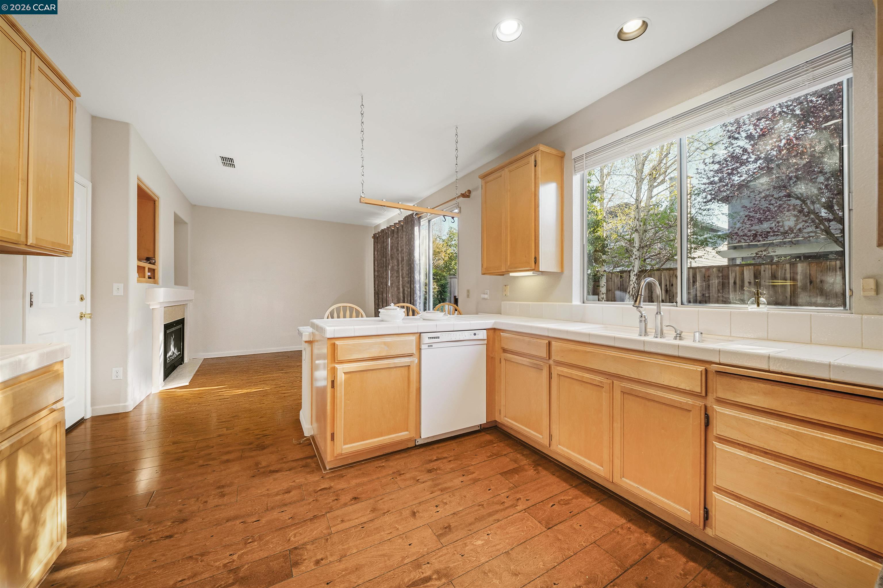 Detail Gallery Image 31 of 60 For 34 Elmwood Dr, San Ramon,  CA 94583 - 3 Beds | 2/1 Baths