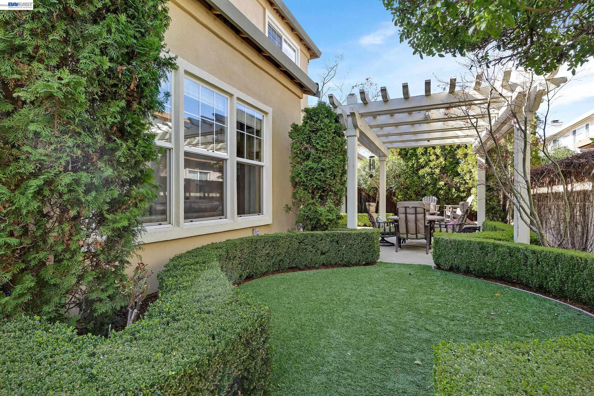 Detail Gallery Image 23 of 26 For 5130 Bianco Ct, Pleasanton,  CA 94588 - 4 Beds | 2/1 Baths