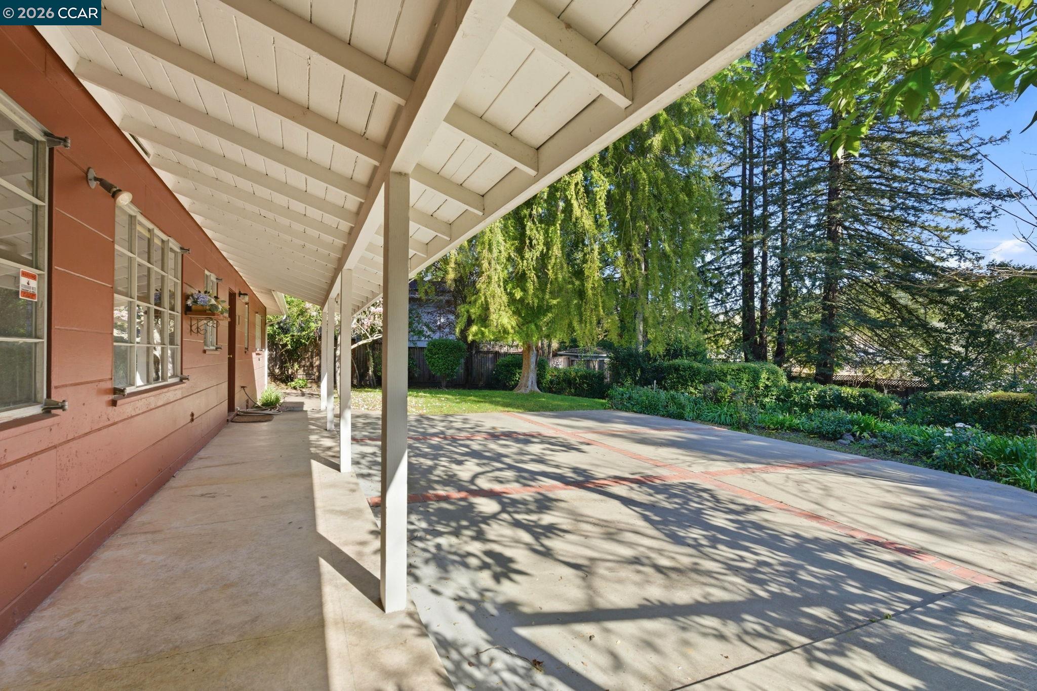 Detail Gallery Image 20 of 24 For 22 Irving Ln, Orinda,  CA 94563 - 3 Beds | 2 Baths