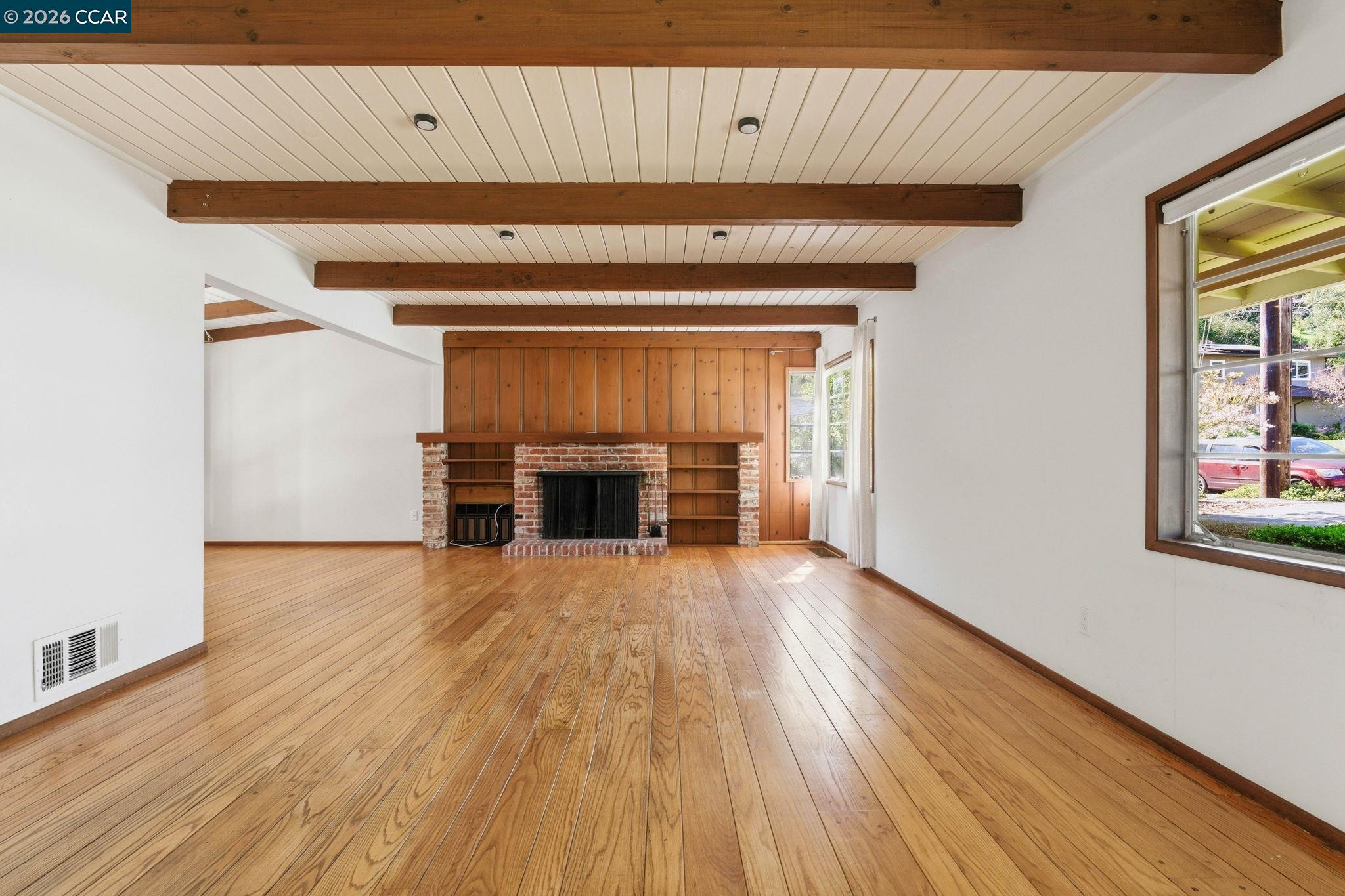 Detail Gallery Image 4 of 24 For 22 Irving Ln, Orinda,  CA 94563 - 3 Beds | 2 Baths