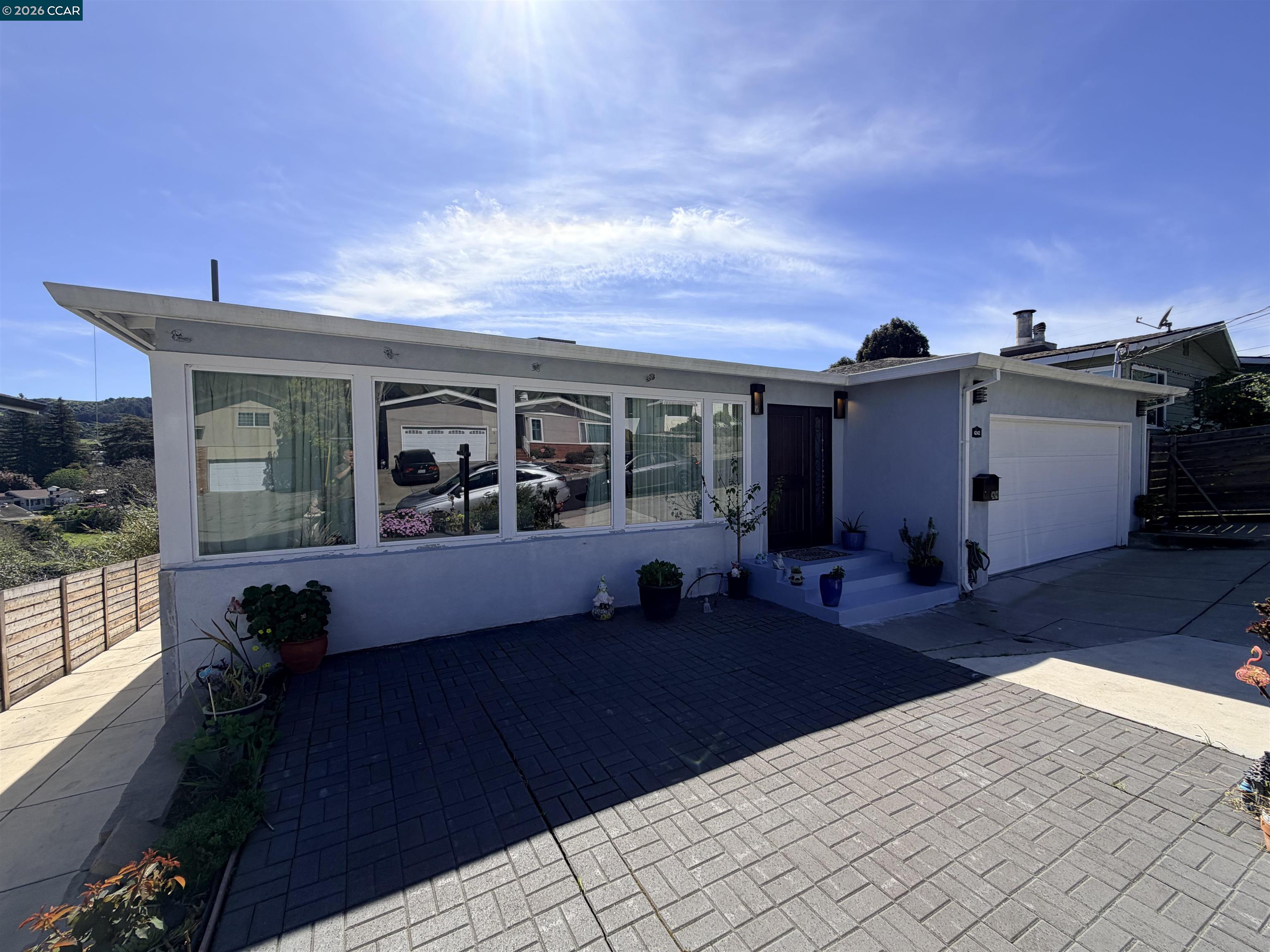 Detail Gallery Image 2 of 12 For 4242 Fariss Lane, El Sobrante,  CA 94603 - 6 Beds | 4 Baths