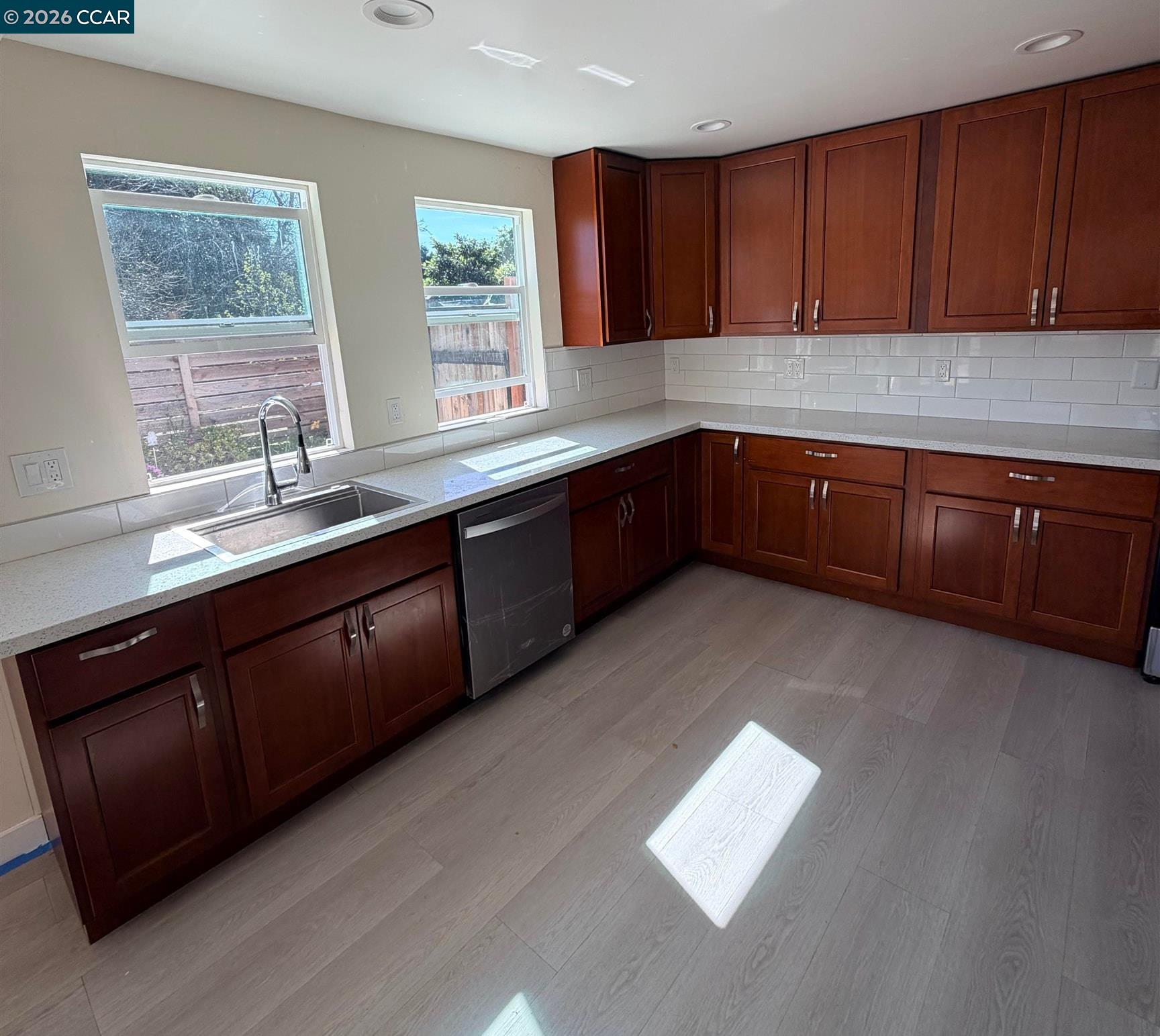 Detail Gallery Image 4 of 12 For 4242 Fariss Lane, El Sobrante,  CA 94603 - 6 Beds | 4 Baths