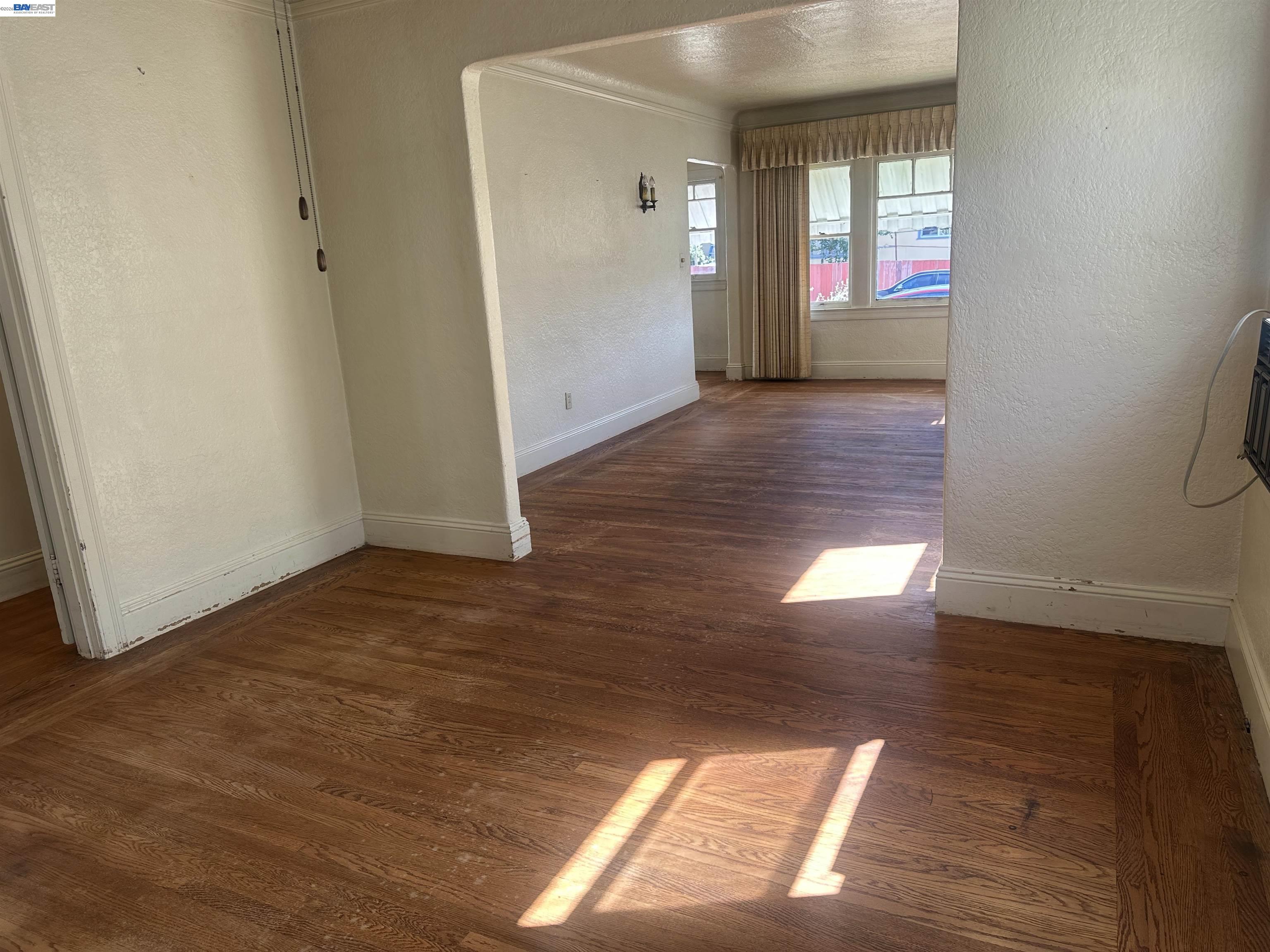 Detail Gallery Image 12 of 45 For 2533 Harrington Ave, Oakland,  CA 94601 - 3 Beds | 2 Baths