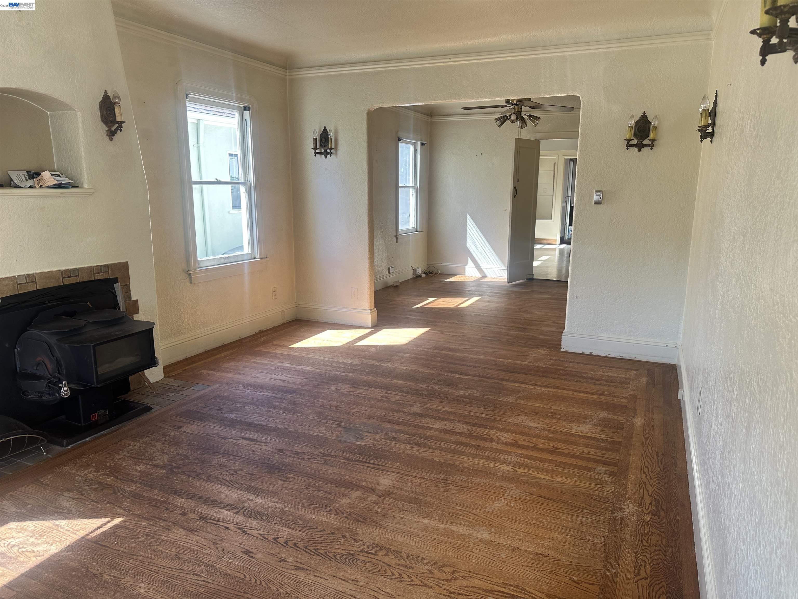 Detail Gallery Image 7 of 45 For 2533 Harrington Ave, Oakland,  CA 94601 - 3 Beds | 2 Baths