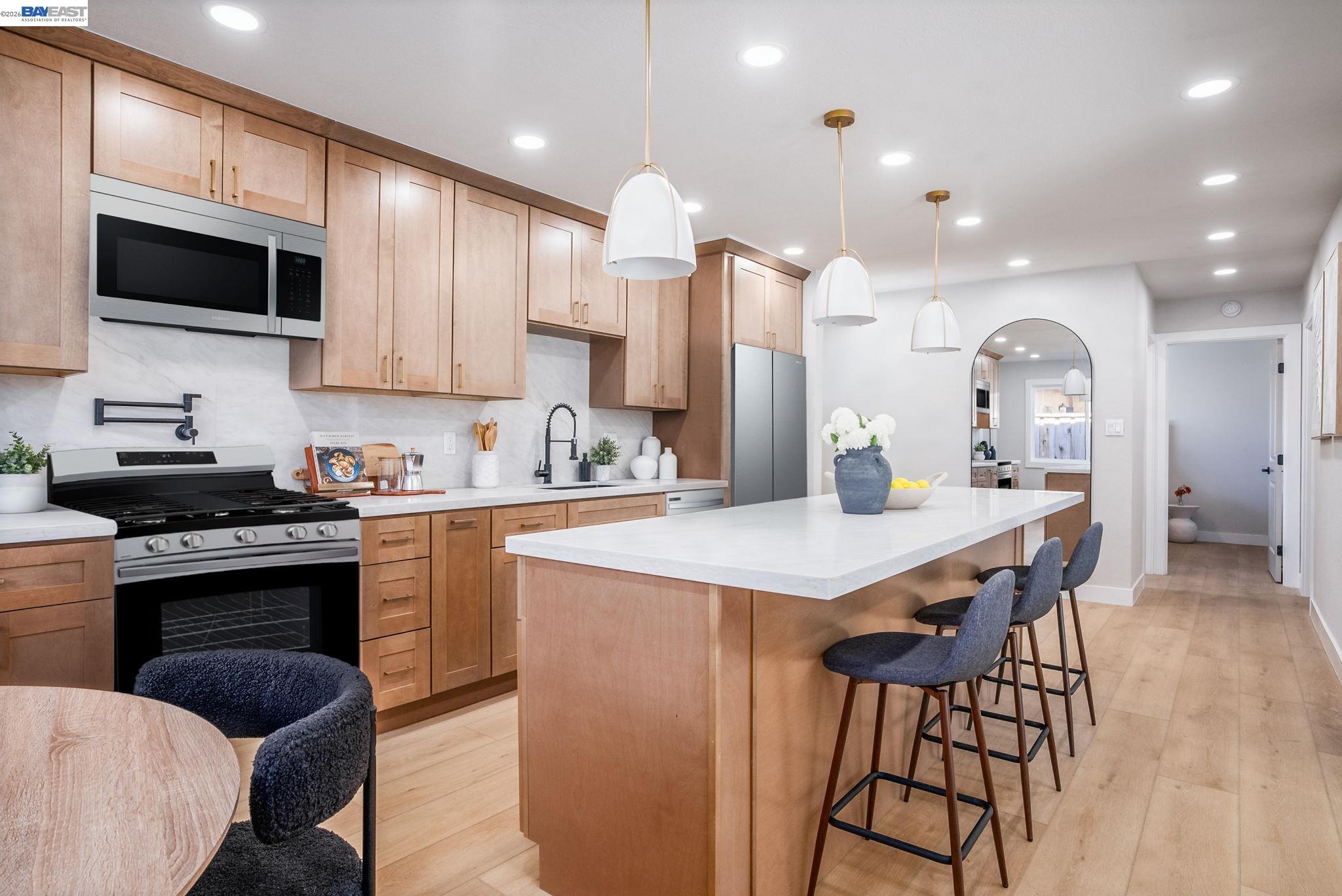 Detail Gallery Image 7 of 25 For 42663 Hamilton Way, Fremont,  CA 94538 - 3 Beds | 2 Baths