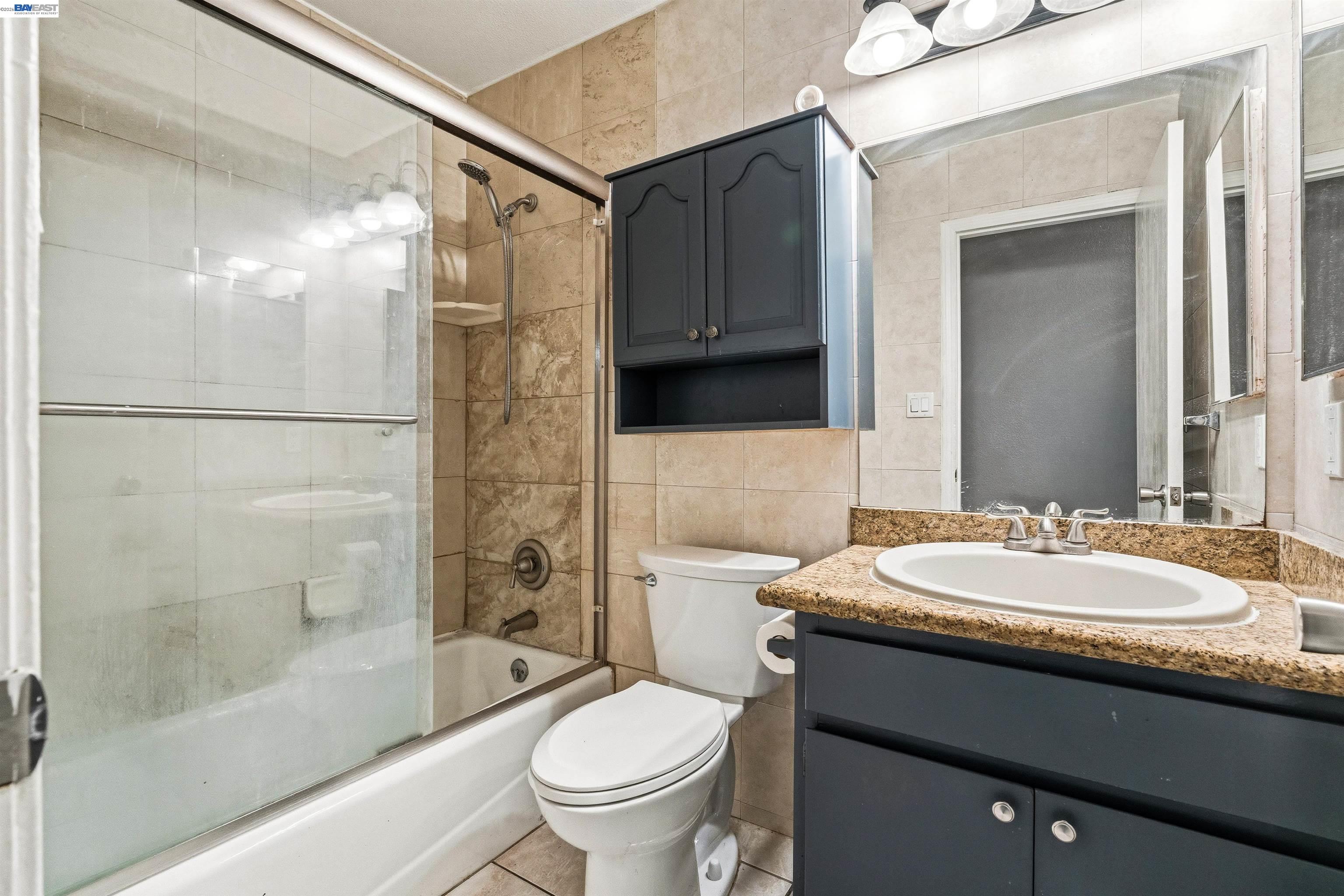 Detail Gallery Image 16 of 27 For 2800 Bateman Ln, Modesto,  CA 95354 - 5 Beds | 2 Baths