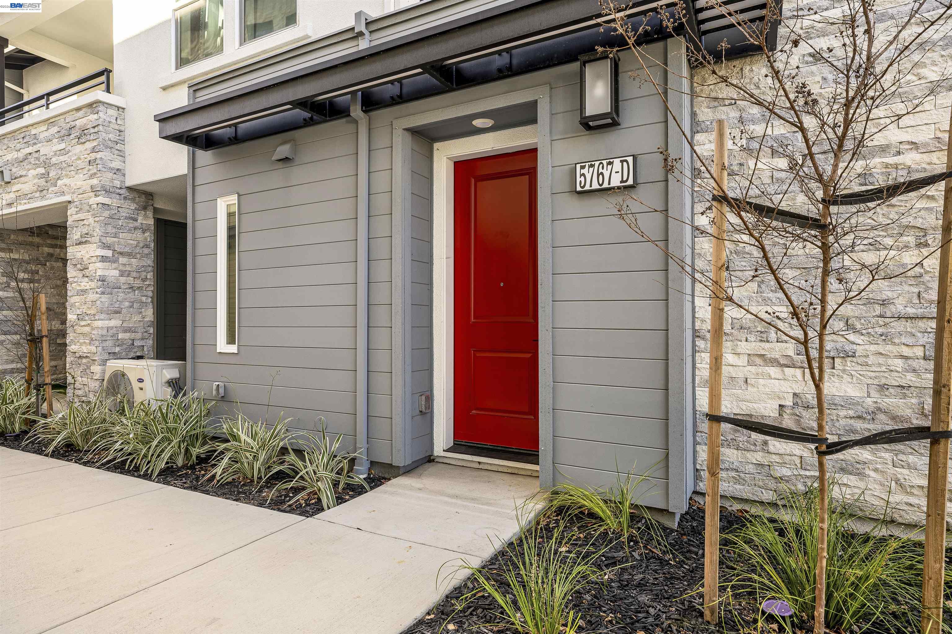 5767 Iron Horse Pkwy UNIT D, Dublin, CA, 94568