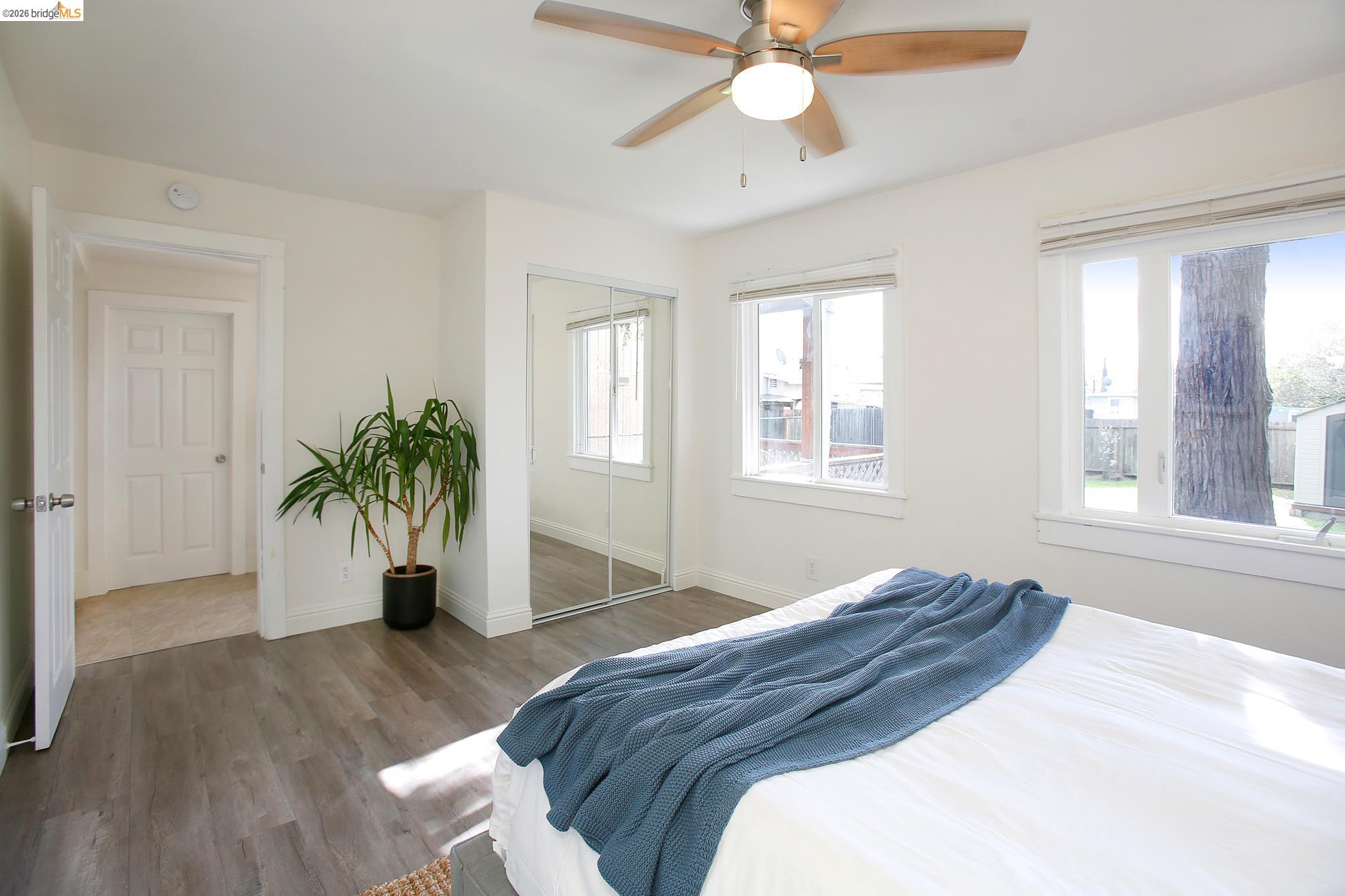 Detail Gallery Image 8 of 15 For 1068 82nd Avenue, Oakland,  CA 94621 - 2 Beds | 1 Baths