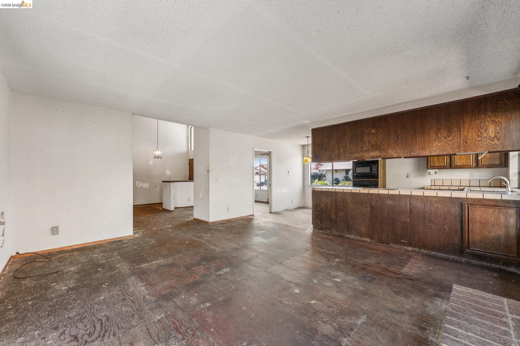 Detail Gallery Image 21 of 37 For 804 Crocus Drive, San Leandro,  CA 94578 - 3 Beds | 2 Baths