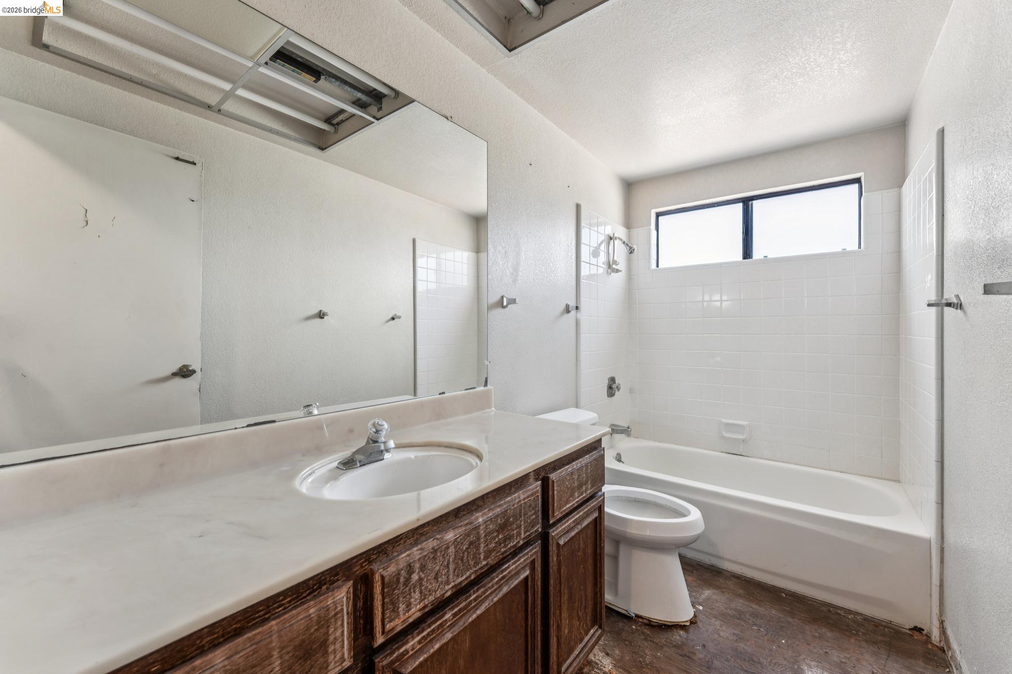 Detail Gallery Image 30 of 37 For 804 Crocus Drive, San Leandro,  CA 94578 - 3 Beds | 2 Baths