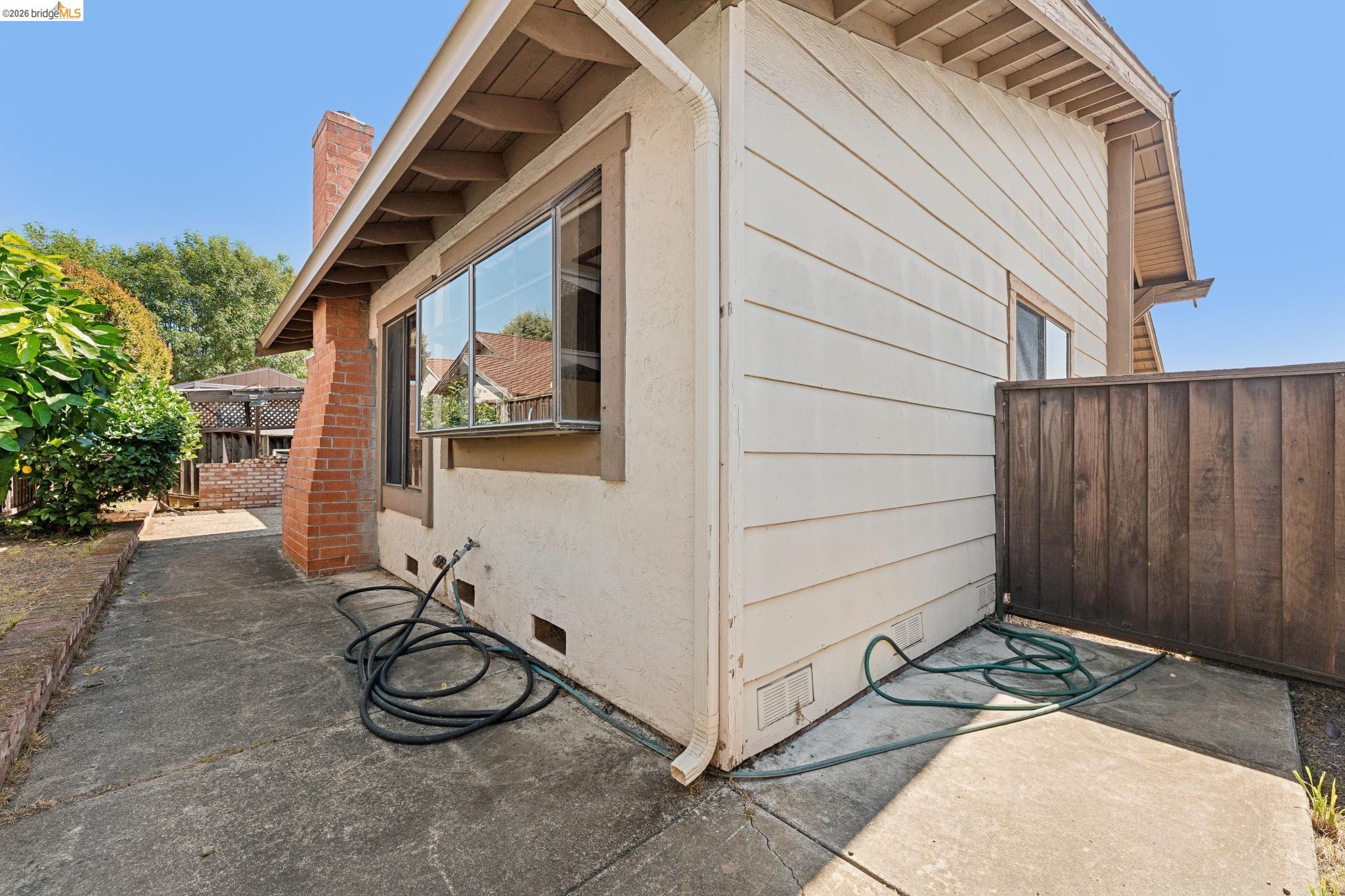 Detail Gallery Image 36 of 37 For 804 Crocus Drive, San Leandro,  CA 94578 - 3 Beds | 2 Baths