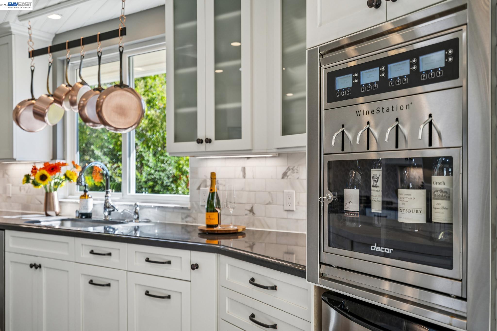 Detail Gallery Image 12 of 58 For 682 Jennie Ct, Lafayette,  CA 94549 - 5 Beds | 2/1 Baths