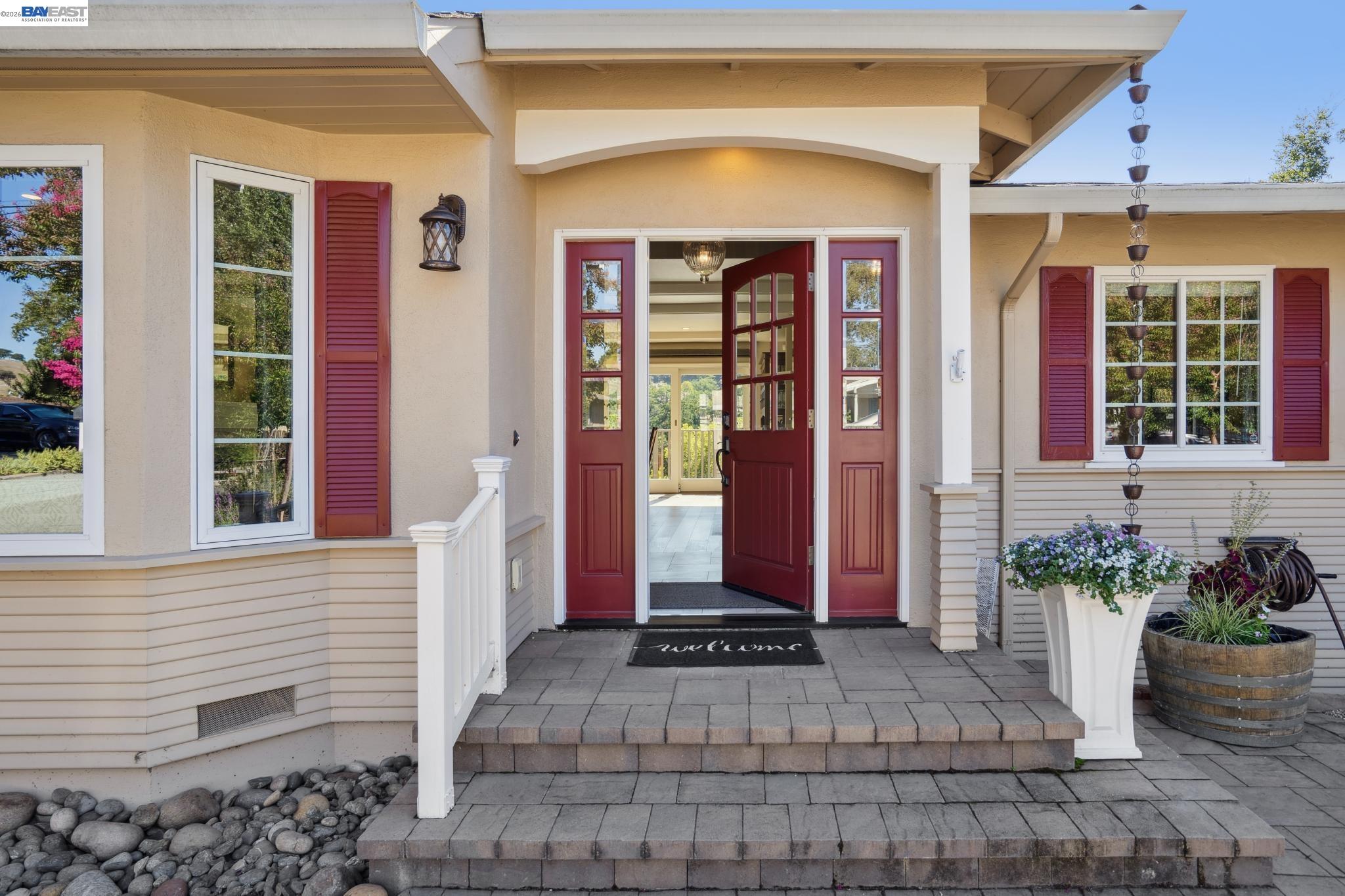 Detail Gallery Image 13 of 53 For 682 Jennie Ct, Lafayette,  CA 94549 - 5 Beds | 2/1 Baths