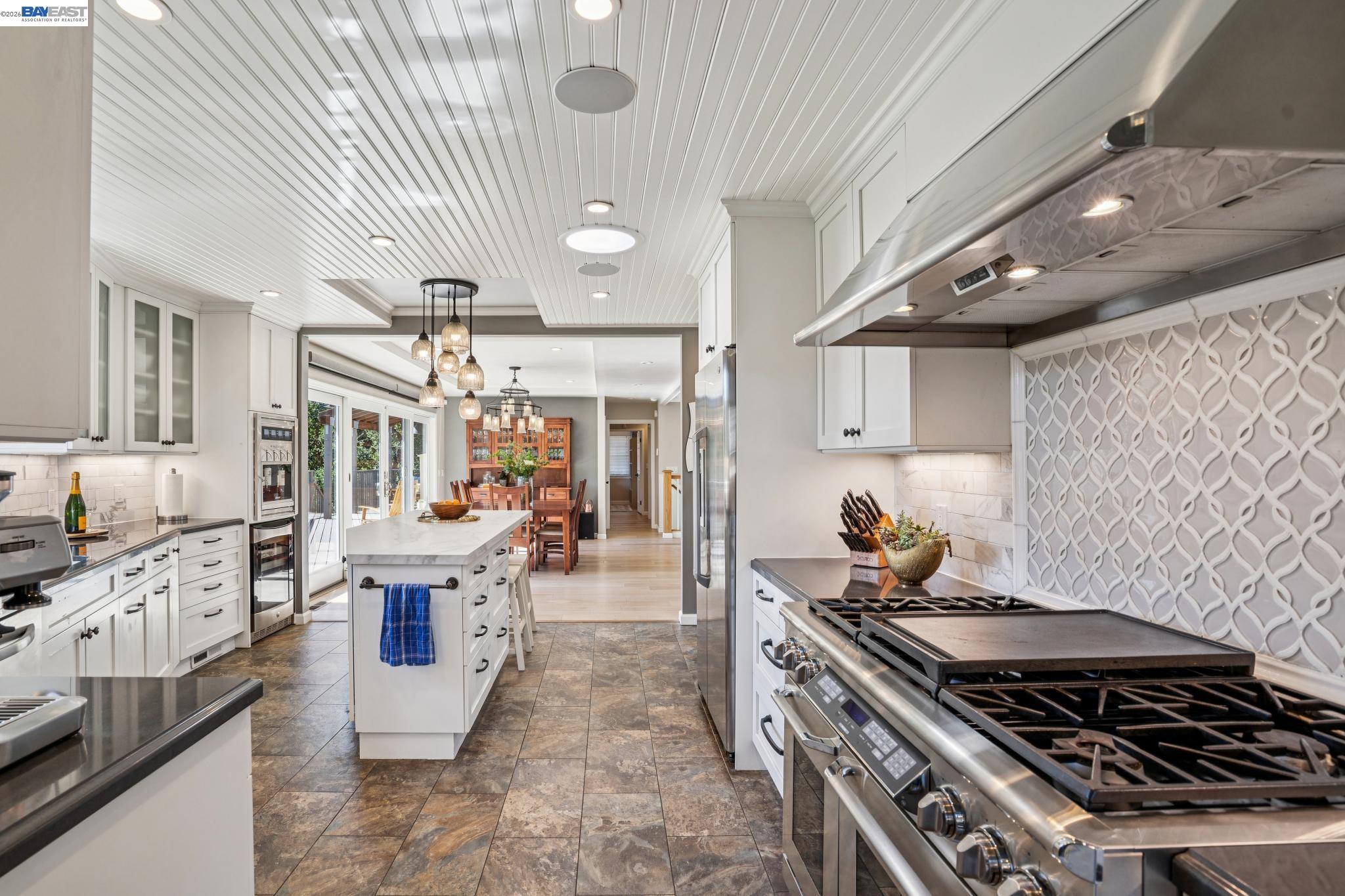 Detail Gallery Image 23 of 53 For 682 Jennie Ct, Lafayette,  CA 94549 - 5 Beds | 2/1 Baths