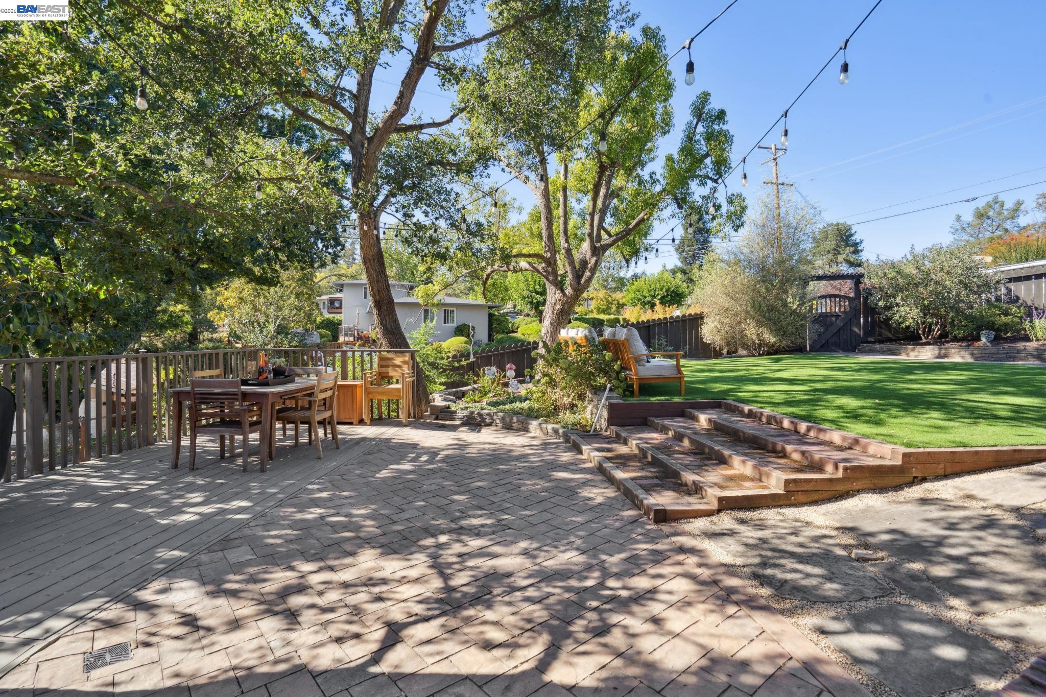 Detail Gallery Image 48 of 53 For 682 Jennie Ct, Lafayette,  CA 94549 - 5 Beds | 2/1 Baths