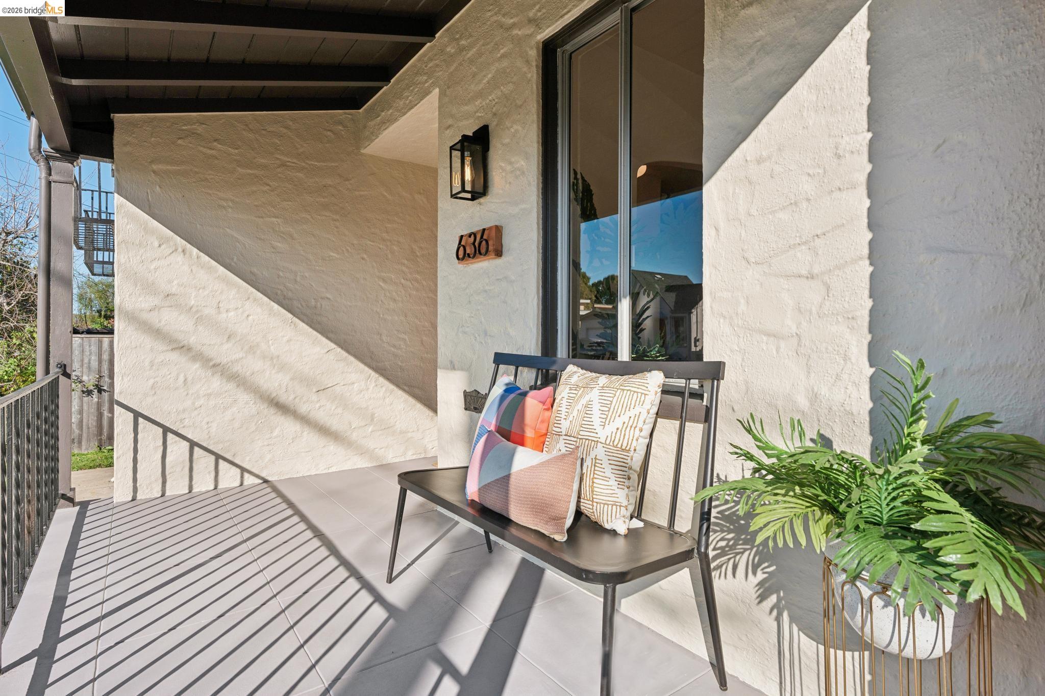 Detail Gallery Image 4 of 60 For 636 38th St, Richmond,  CA 94805 - 3 Beds | 2 Baths