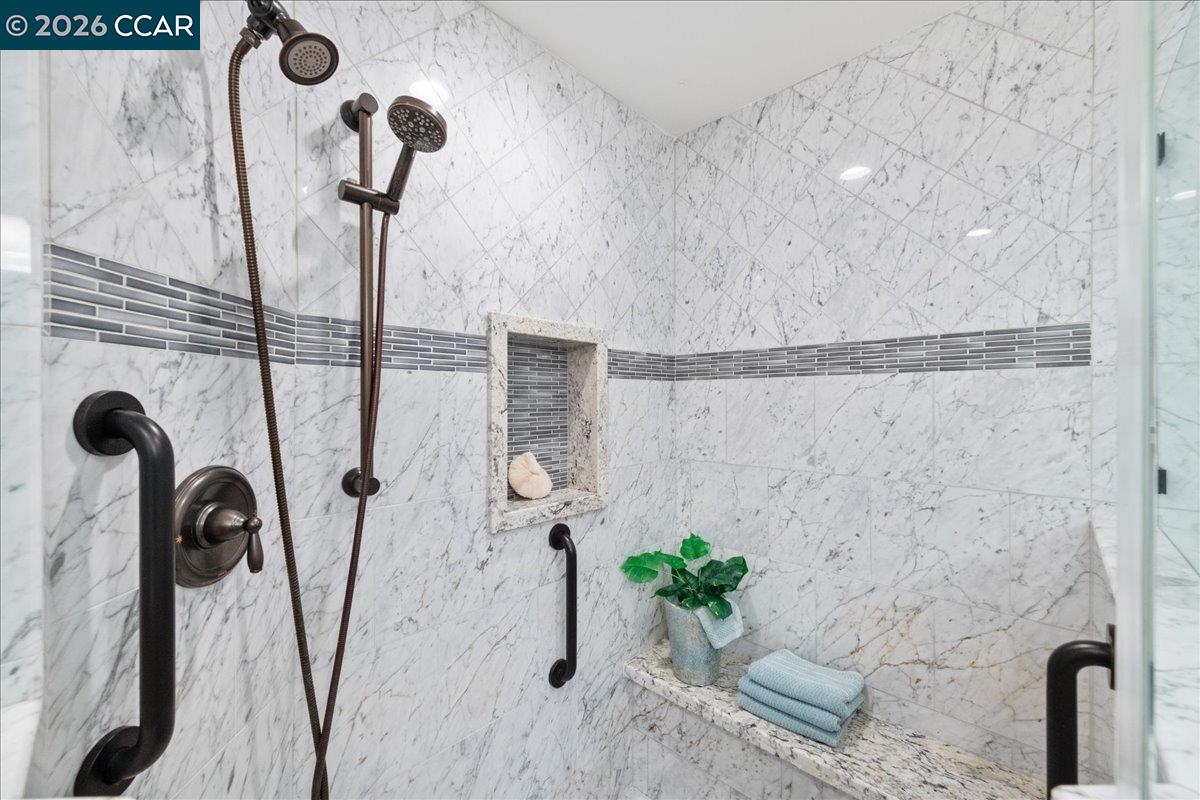 Photo #30: 41126323 Listing: Photo #30