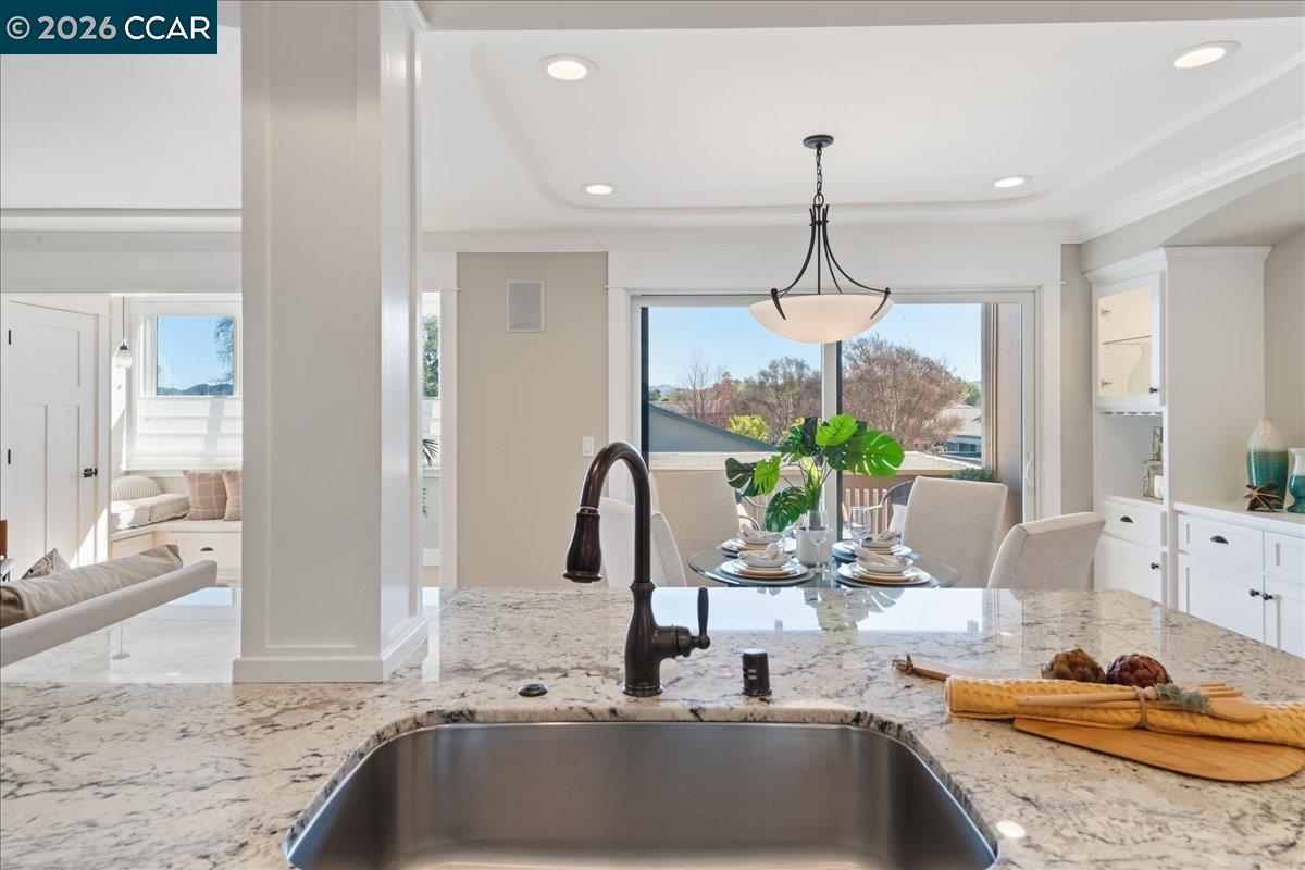 Photo #8: 41126323 Listing: Photo #8