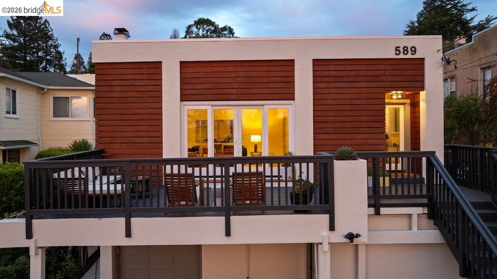 Detail Gallery Image 2 of 60 For 589 San Luis Rd., Berkeley,  CA 94707-1723 - 4 Beds | 2 Baths