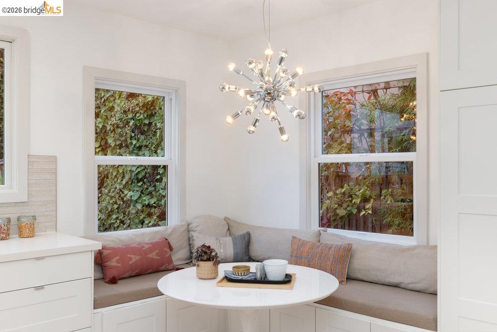 Detail Gallery Image 14 of 60 For 589 San Luis Rd., Berkeley,  CA 94707-1723 - 4 Beds | 2 Baths