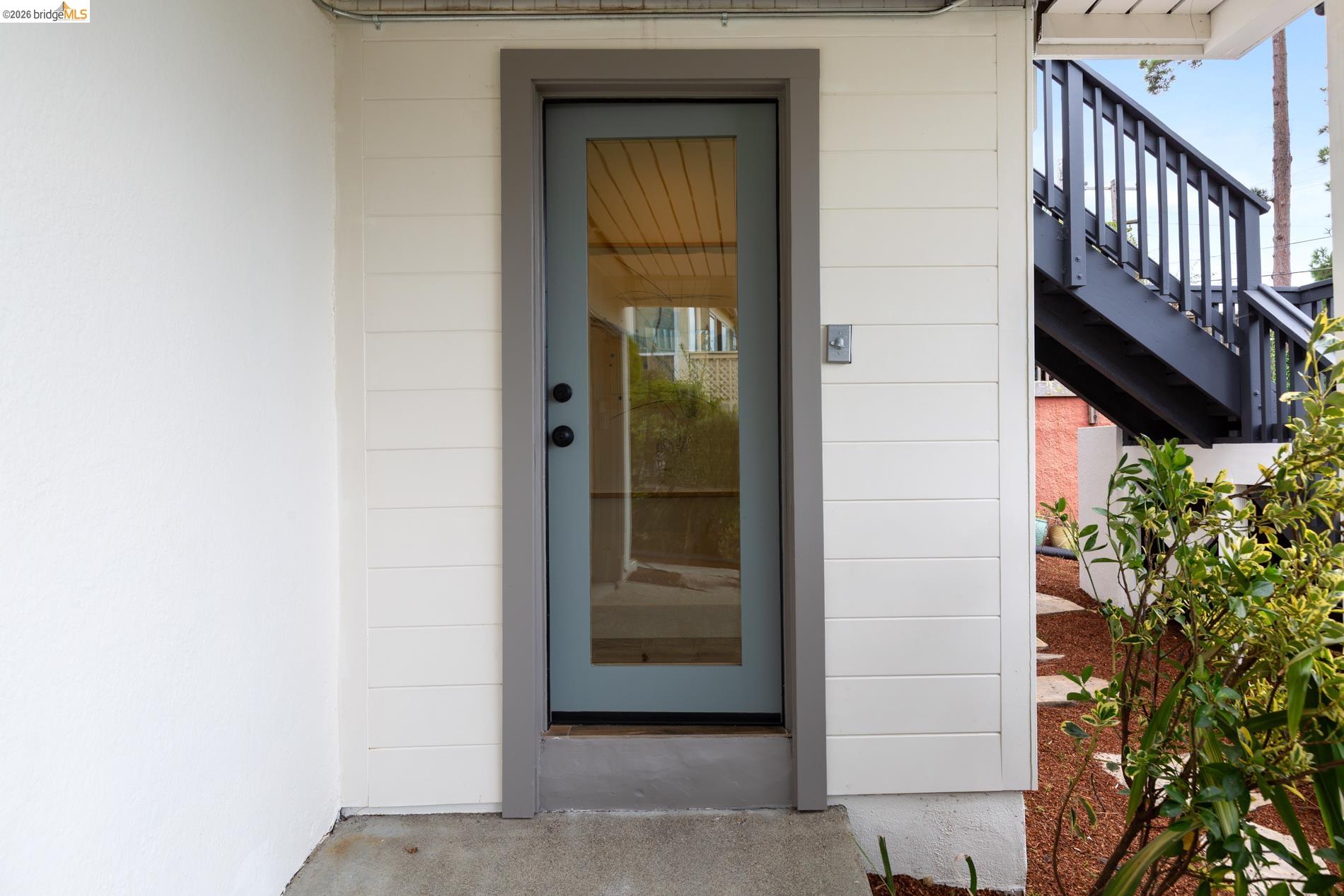 Detail Gallery Image 27 of 60 For 589 San Luis Rd., Berkeley,  CA 94707-1723 - 4 Beds | 2 Baths