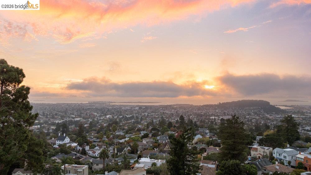 Detail Gallery Image 47 of 60 For 589 San Luis Rd., Berkeley,  CA 94707-1723 - 4 Beds | 2 Baths