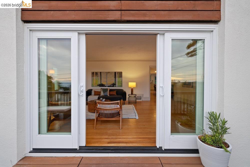 Detail Gallery Image 6 of 60 For 589 San Luis Rd., Berkeley,  CA 94707-1723 - 4 Beds | 2 Baths