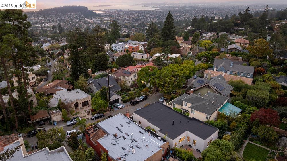 Detail Gallery Image 52 of 60 For 589 San Luis Rd., Berkeley,  CA 94707-1723 - 4 Beds | 2 Baths