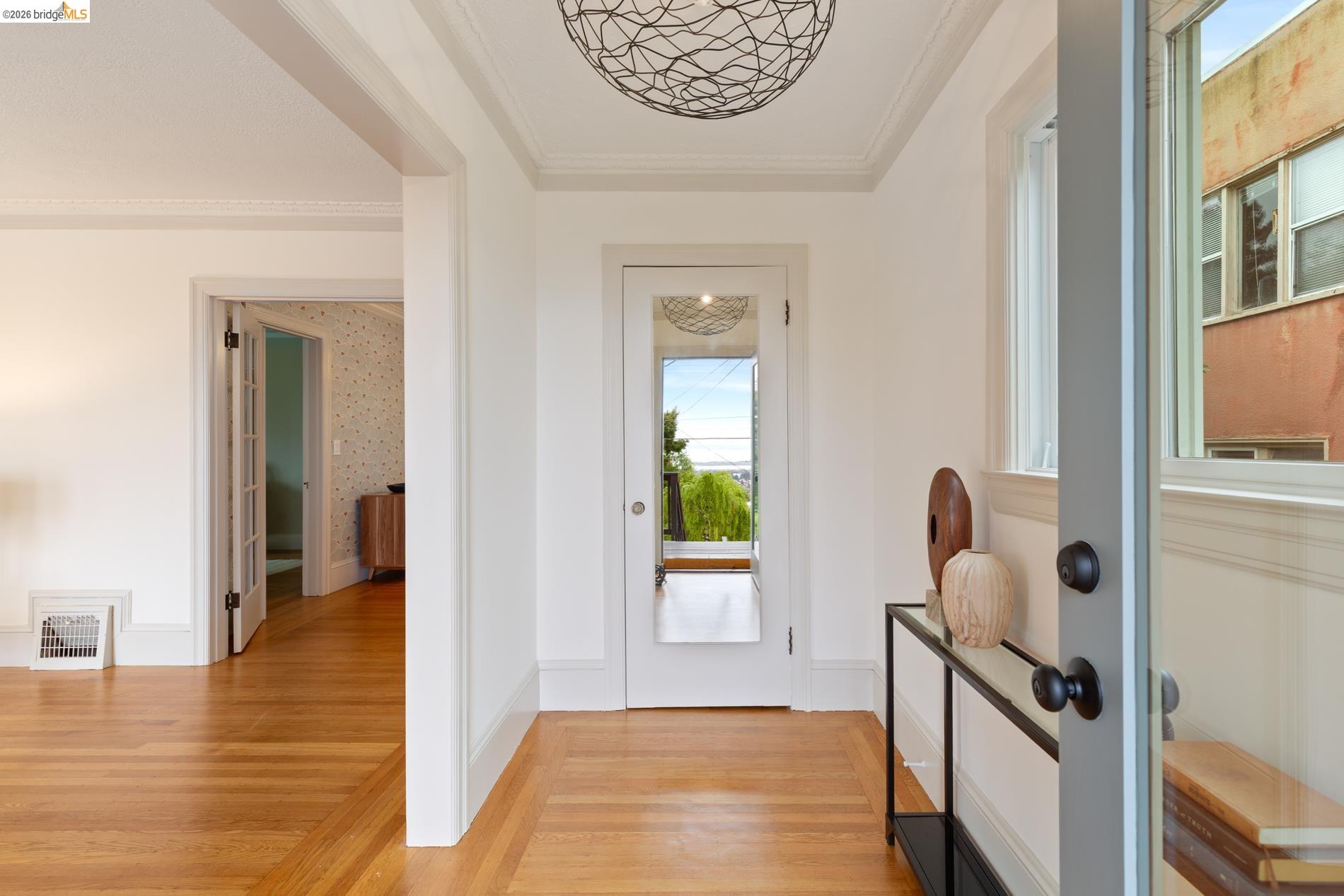 Detail Gallery Image 7 of 60 For 589 San Luis Rd., Berkeley,  CA 94707-1723 - 4 Beds | 2 Baths