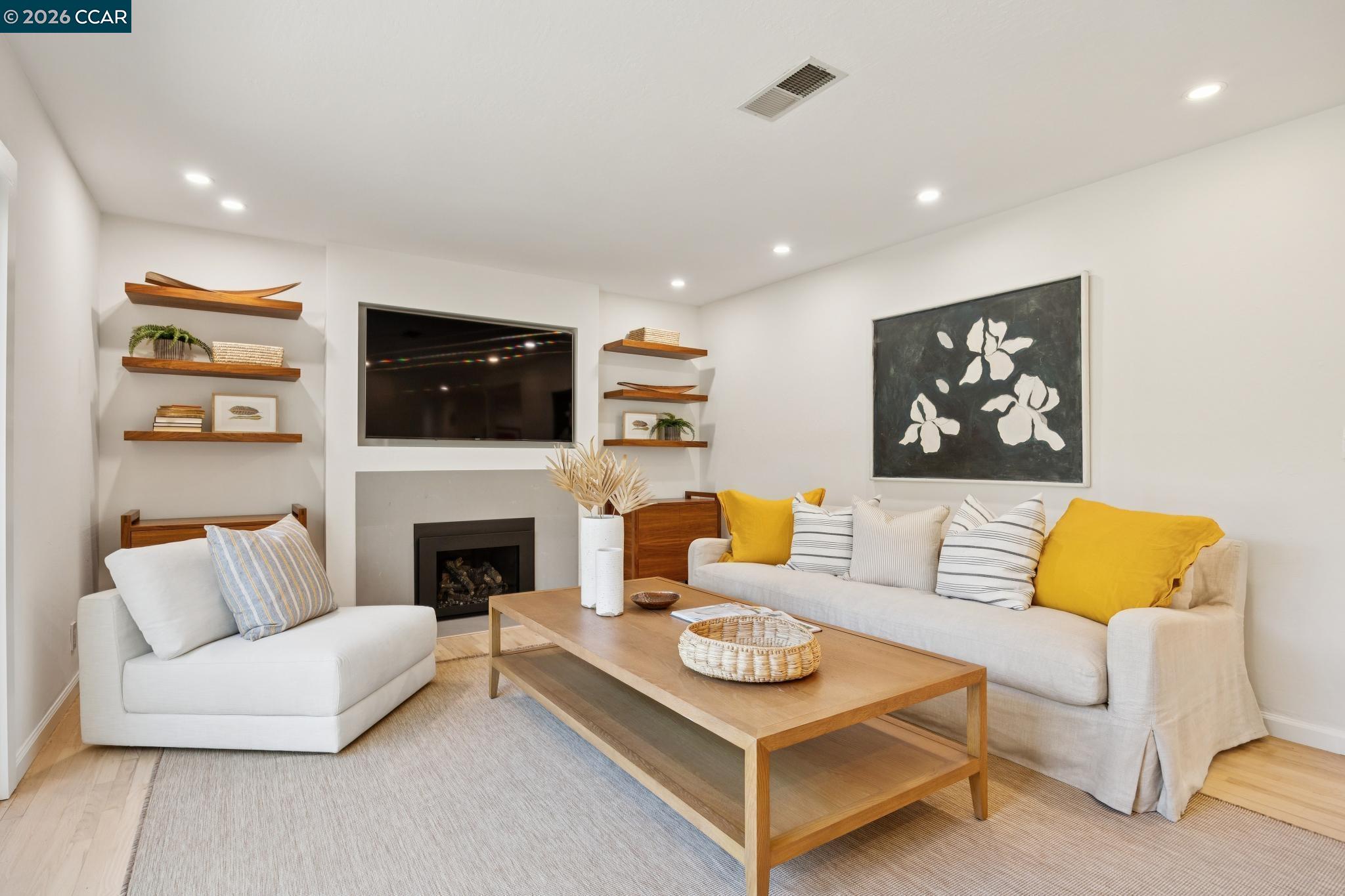 Detail Gallery Image 16 of 46 For 1651 Mendota Court, Walnut Creek,  CA 94597 - 3 Beds | 2 Baths