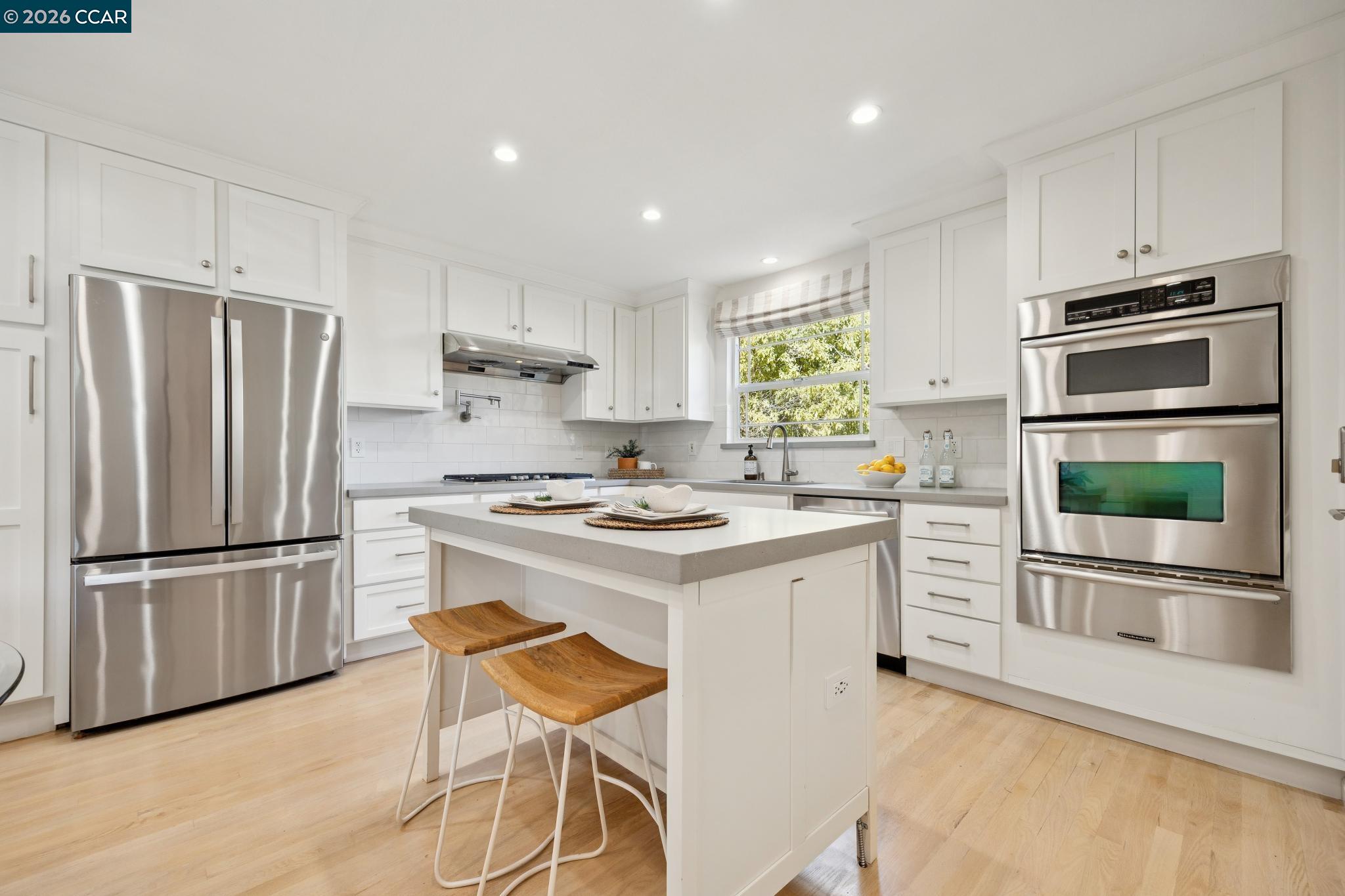 Detail Gallery Image 7 of 46 For 1651 Mendota Court, Walnut Creek,  CA 94597 - 3 Beds | 2 Baths