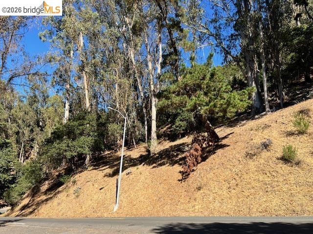 Detail Gallery Image 12 of 23 For 5847 Ascot Dr, Oakland,  CA 94611 - – Beds | – Baths