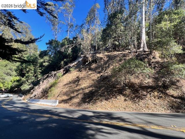 Detail Gallery Image 9 of 23 For 5847 Ascot Dr, Oakland,  CA 94611 - – Beds | – Baths