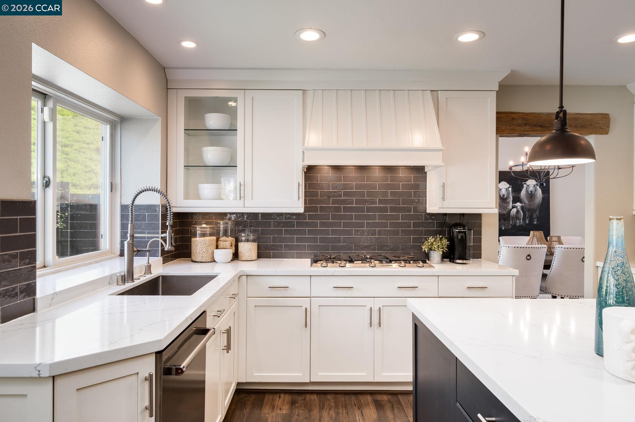 Detail Gallery Image 22 of 56 For 92 Hillview Dr, Danville,  CA 94506 - 5 Beds | 3 Baths