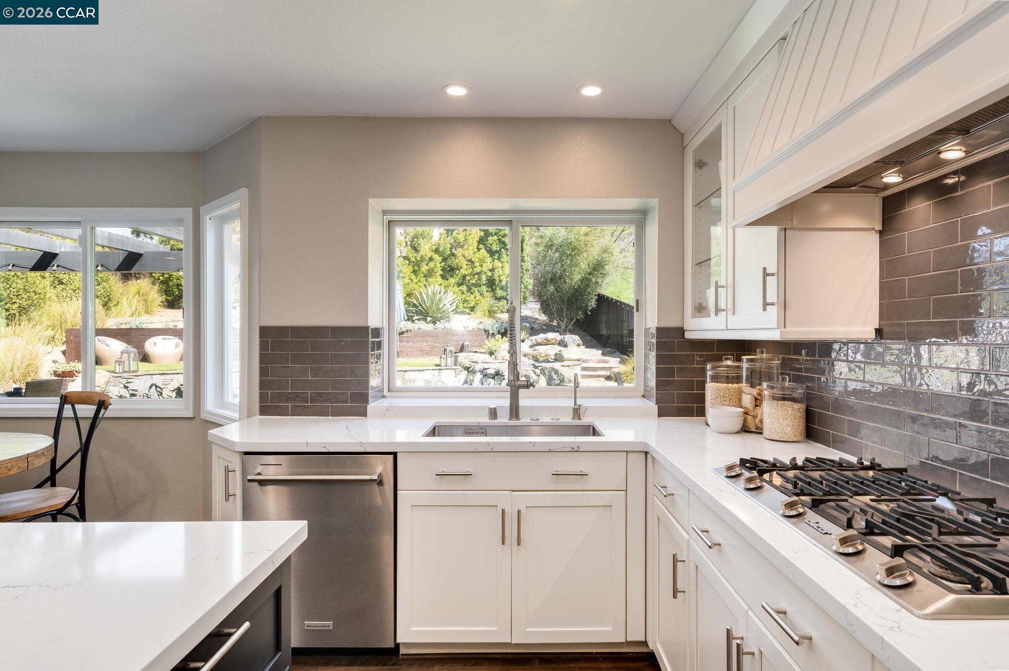 Detail Gallery Image 23 of 56 For 92 Hillview Dr, Danville,  CA 94506 - 5 Beds | 3 Baths