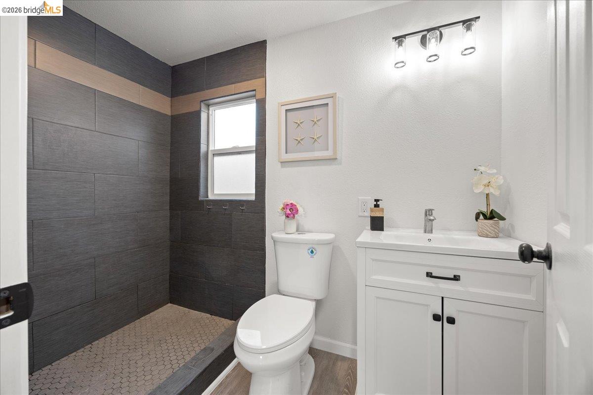 Detail Gallery Image 12 of 46 For 1261 61st St, Emeryville,  CA 94608 - – Beds | – Baths