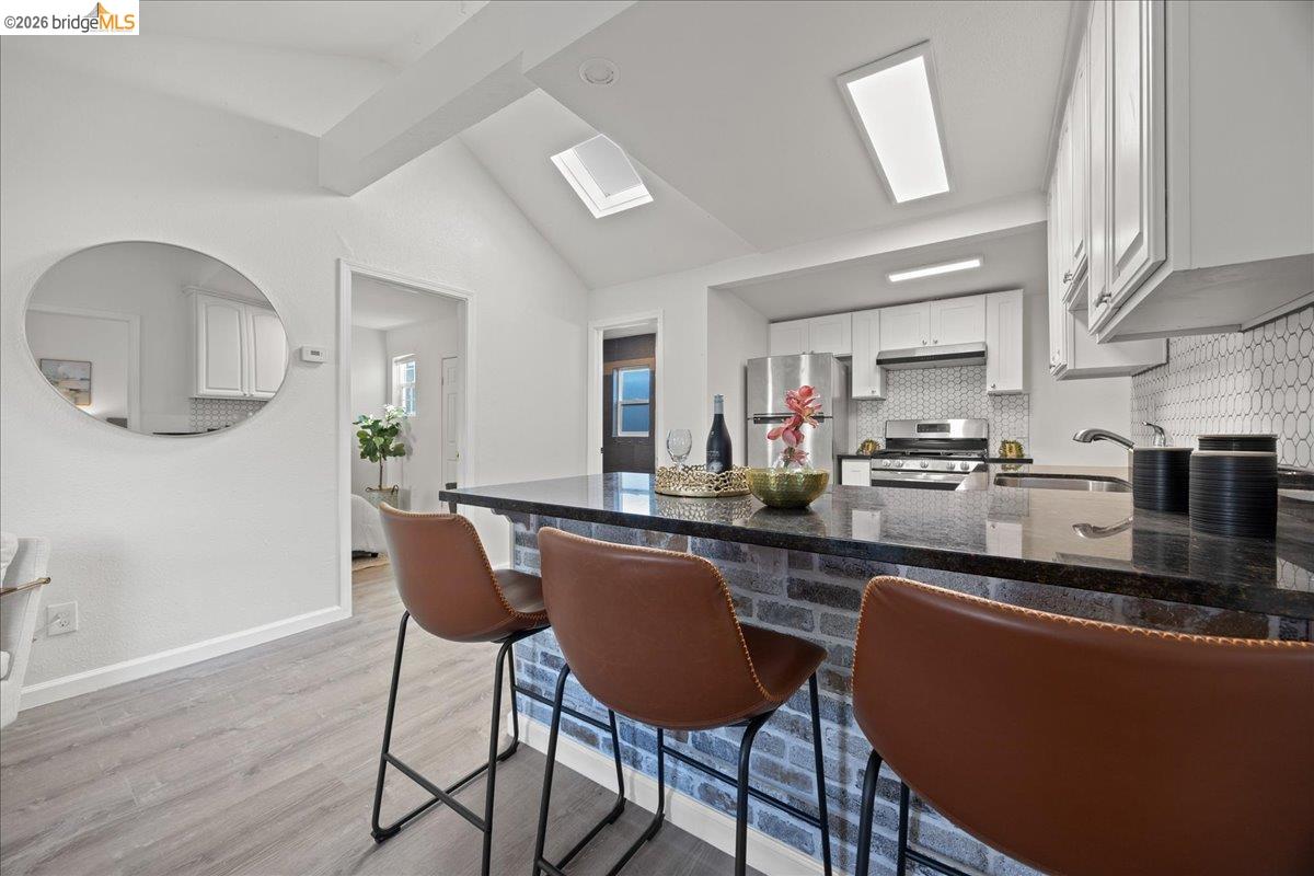 Detail Gallery Image 8 of 46 For 1261 61st St, Emeryville,  CA 94608 - – Beds | – Baths