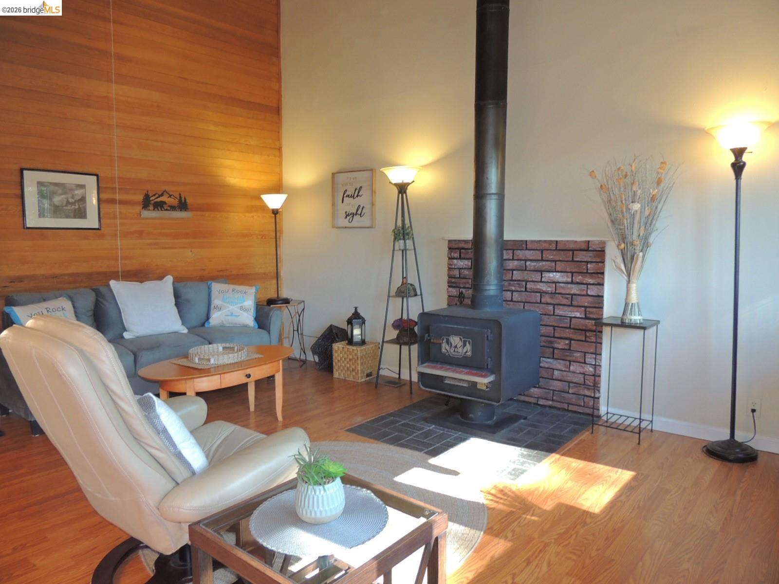 Detail Gallery Image 14 of 57 For 13025 Gamble St, Groveland,  CA 95321 - 3 Beds | 1/1 Baths