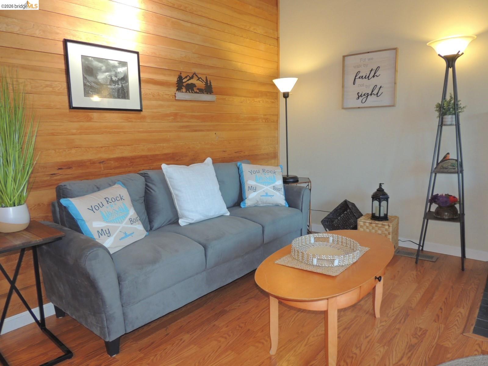 Detail Gallery Image 15 of 57 For 13025 Gamble St, Groveland,  CA 95321 - 3 Beds | 1/1 Baths